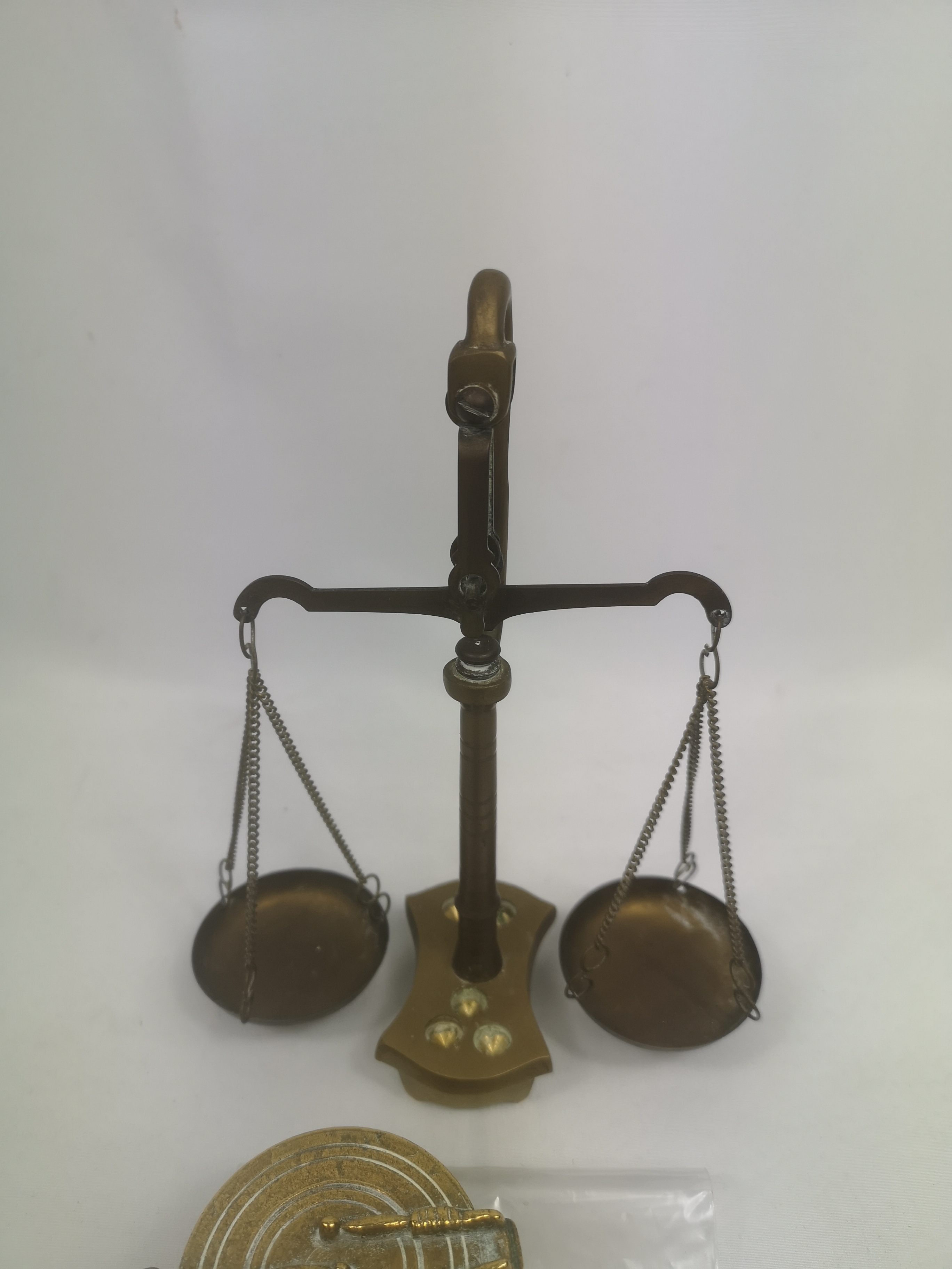 Set of brass scales together with a set of brass Nuremberg style weights - Image 2 of 5