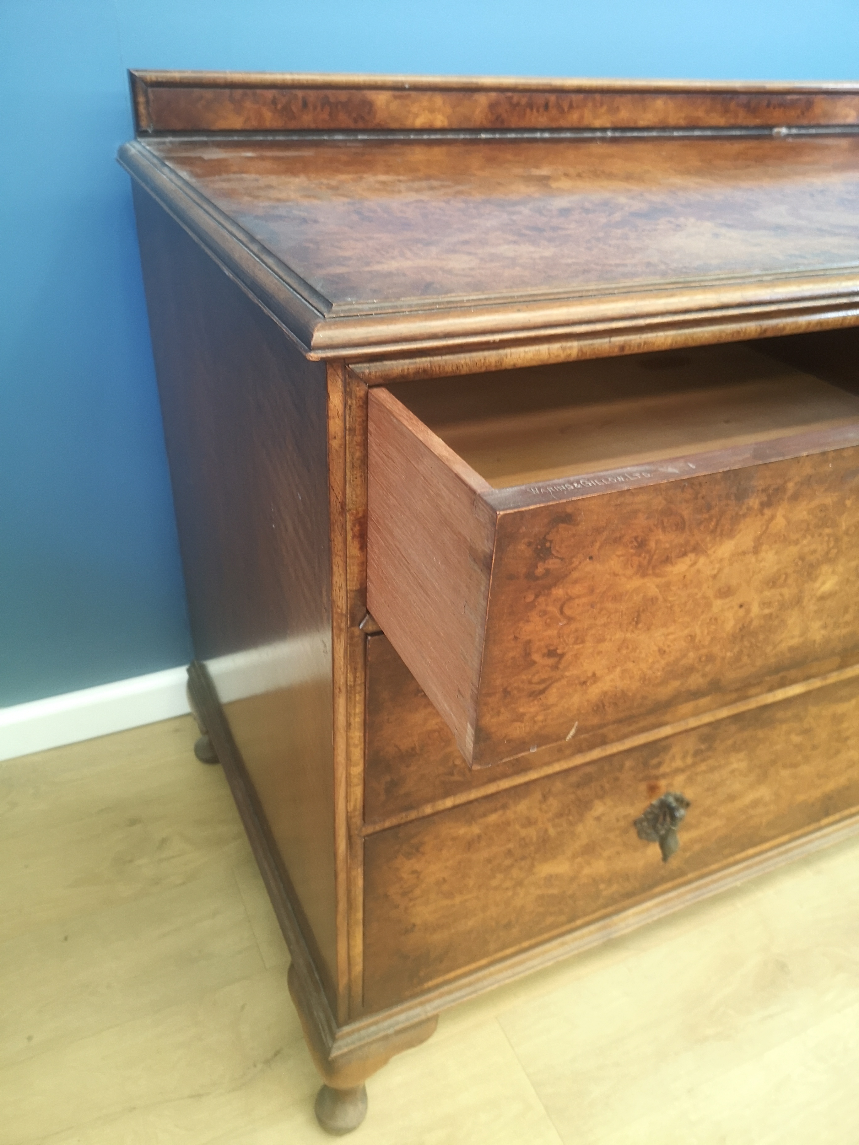 Waring & Gillow walnut chest of drawers - Image 3 of 6