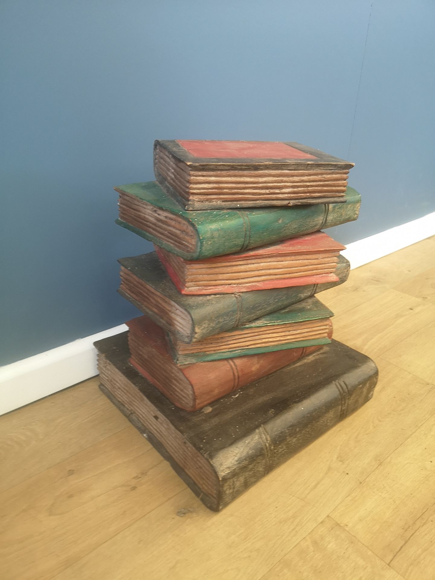 Decorative wood 'pile of books' side table - Image 3 of 4