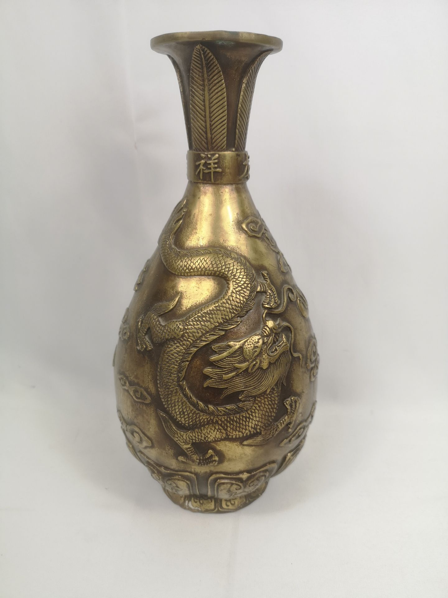 Pair of 19th century bronze oriental vases - Image 3 of 5