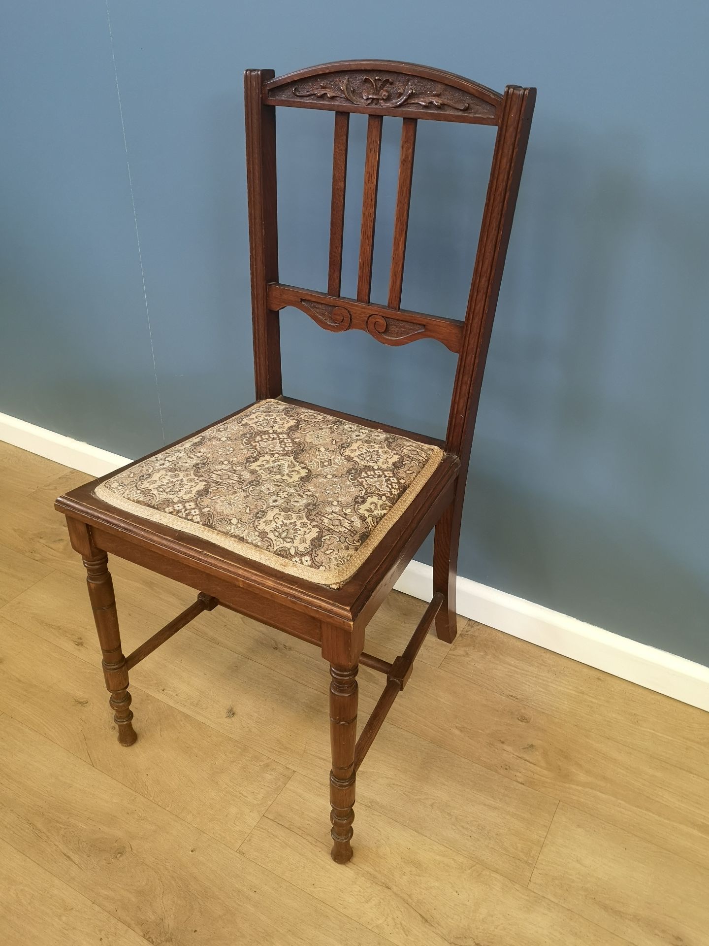 Two oak rail back dining chairs - Image 4 of 6