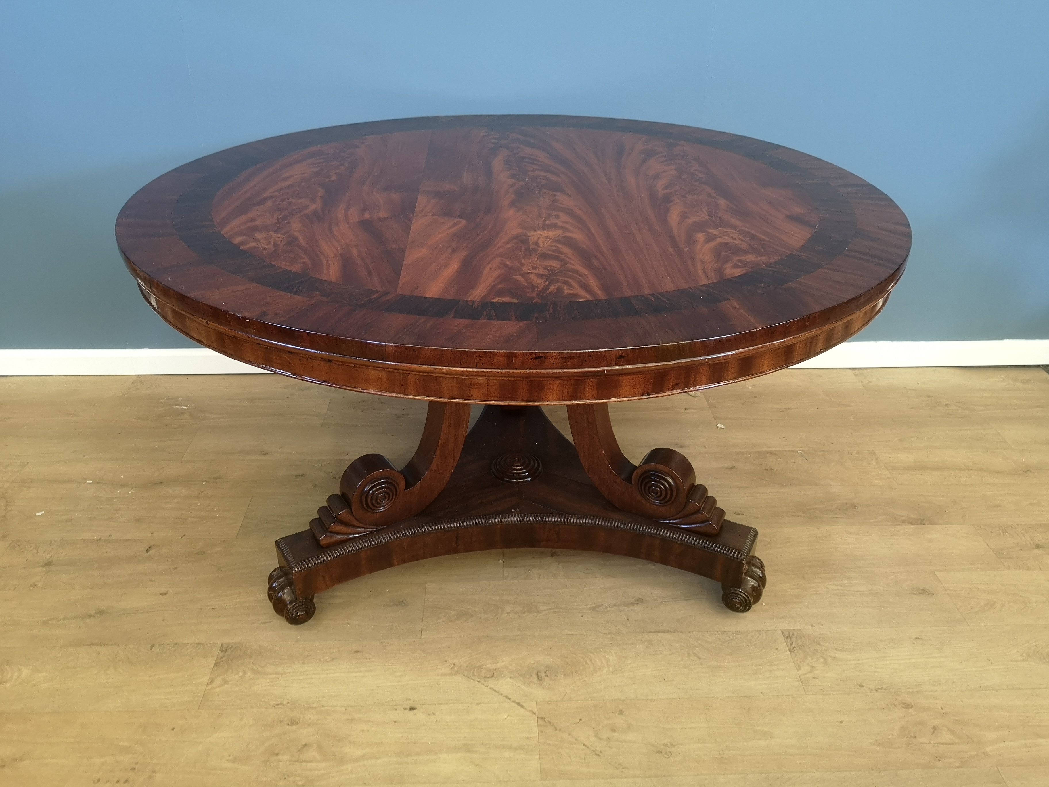 Victorian mahogany tilt top dining table
