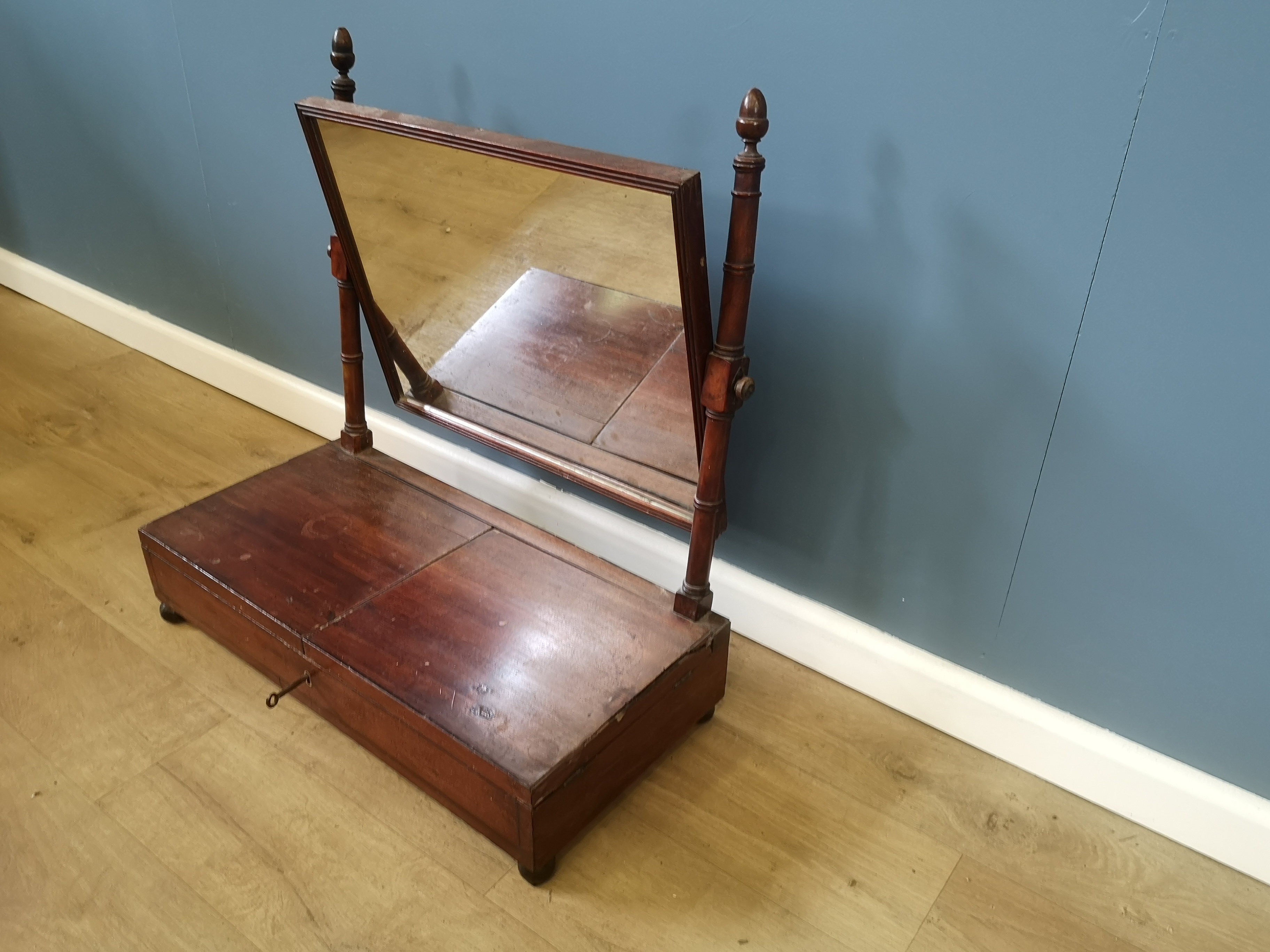 Mahogany veneer toilet mirror - Image 2 of 5