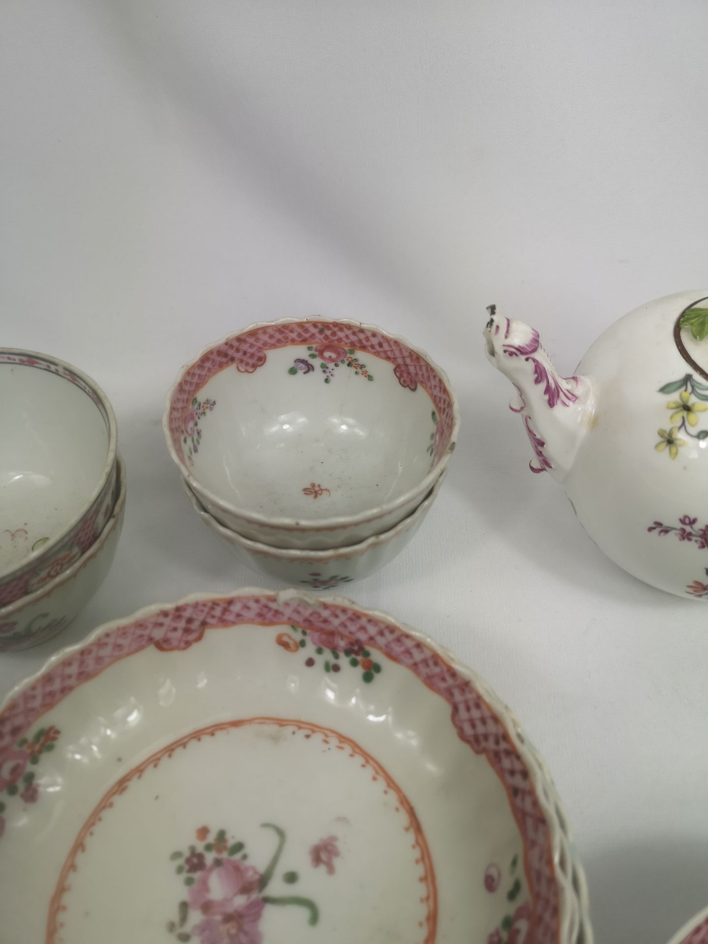 Meissen porcelain teapot together with a quantity of porcelain bowls - Bild 3 aus 7