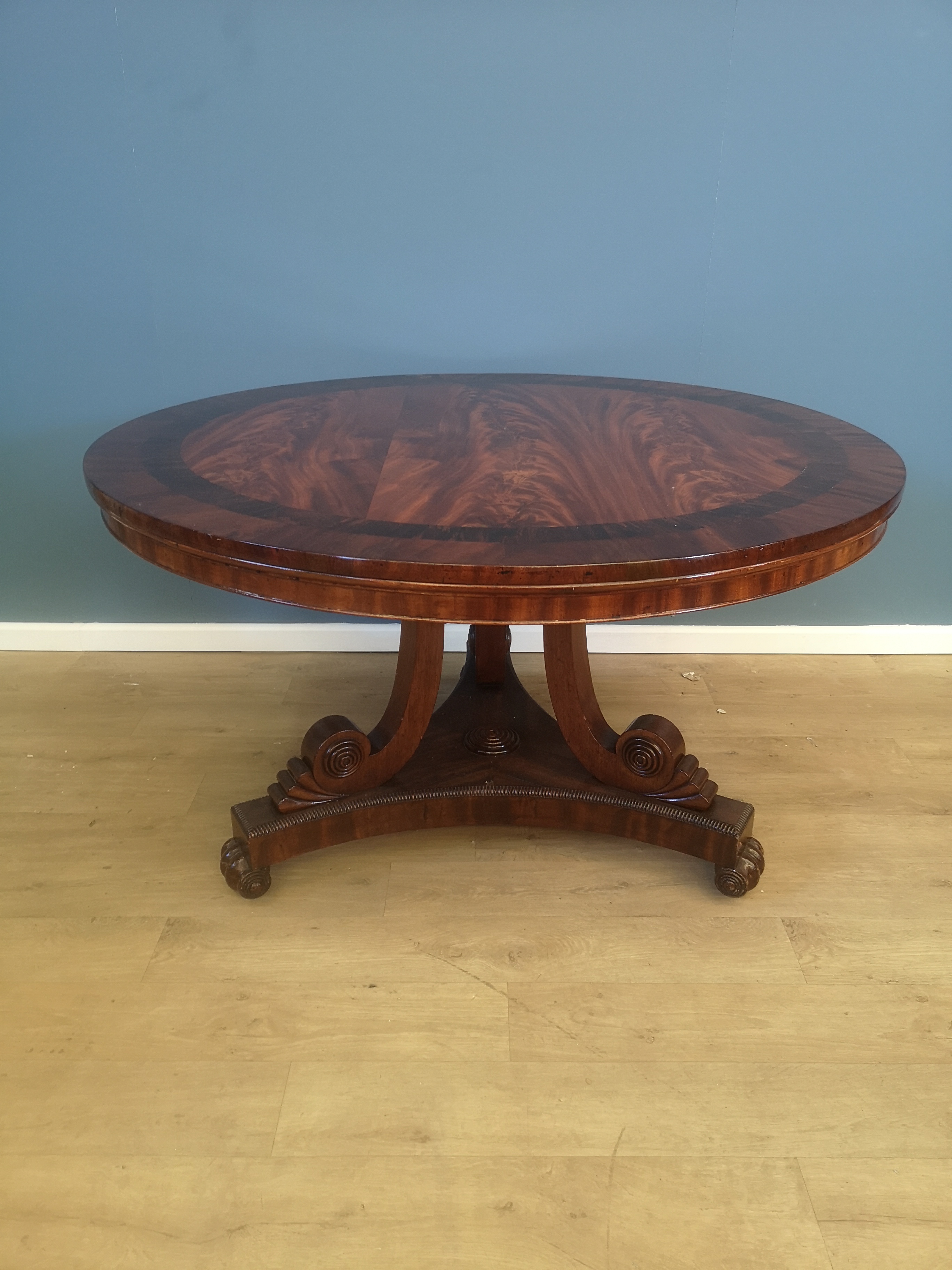 Victorian mahogany tilt top dining table - Image 2 of 5