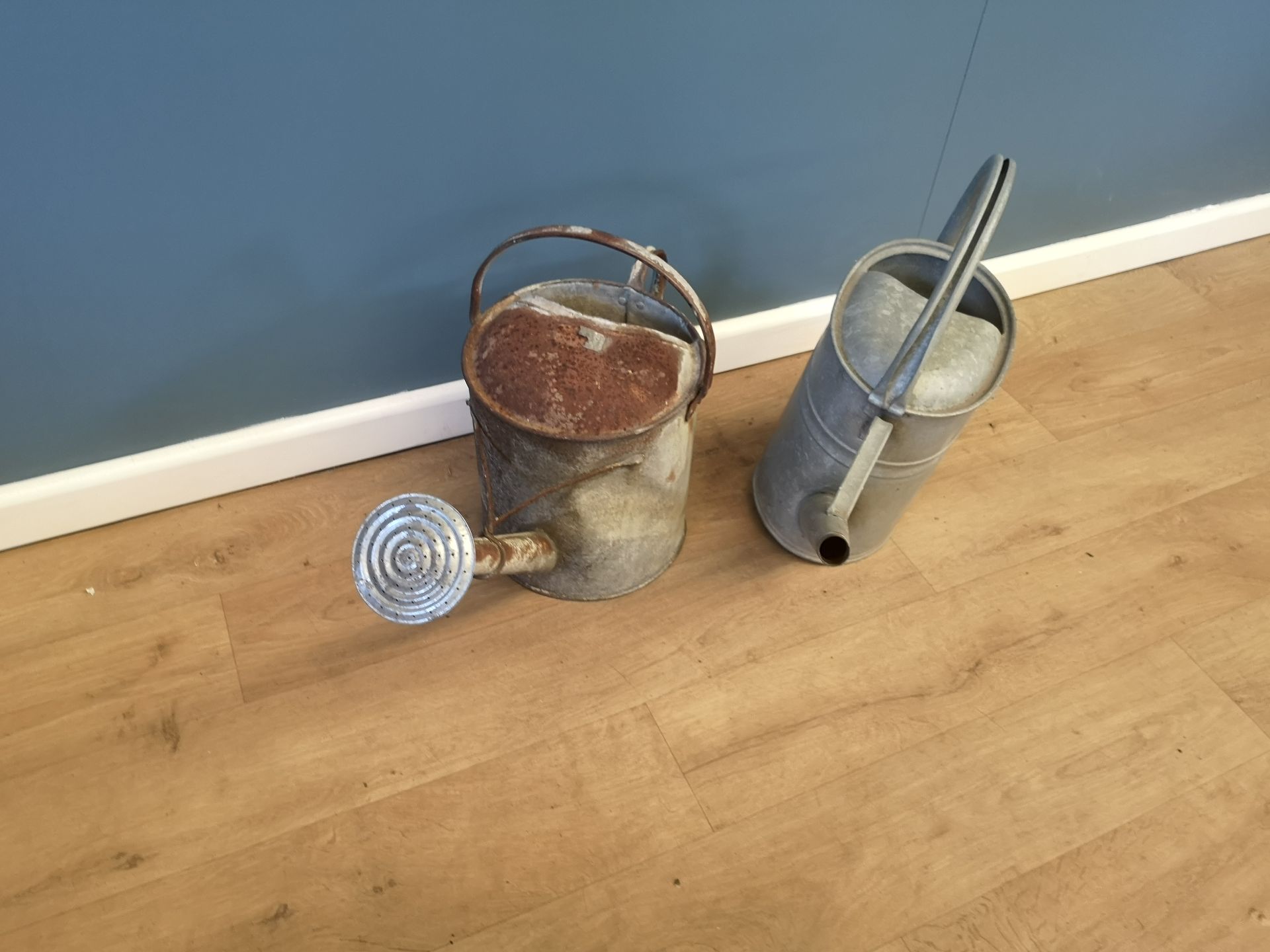 Two galvanised watering cans - Image 2 of 4