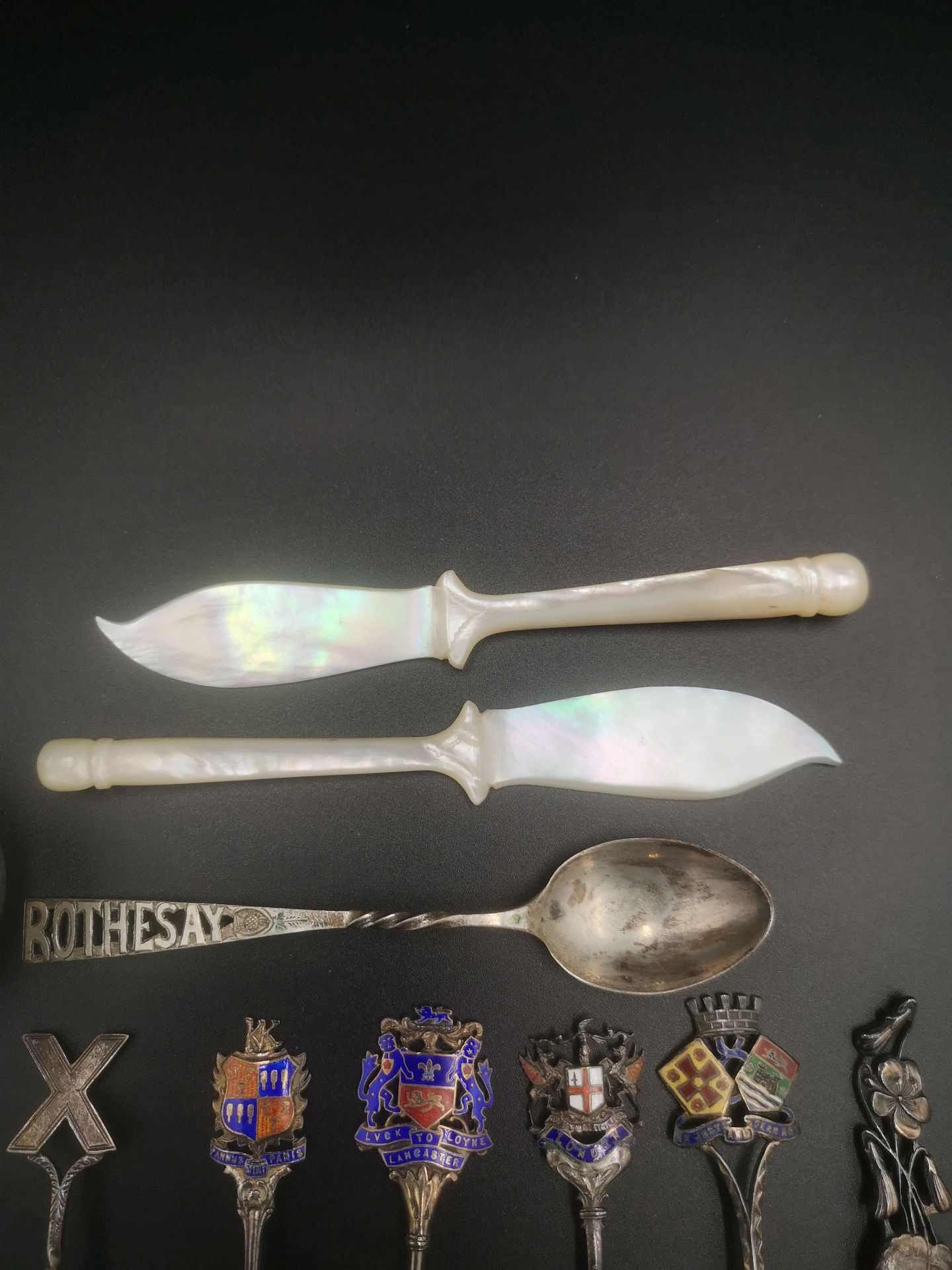 Eight silver souvenir spoons and other items - Image 2 of 6