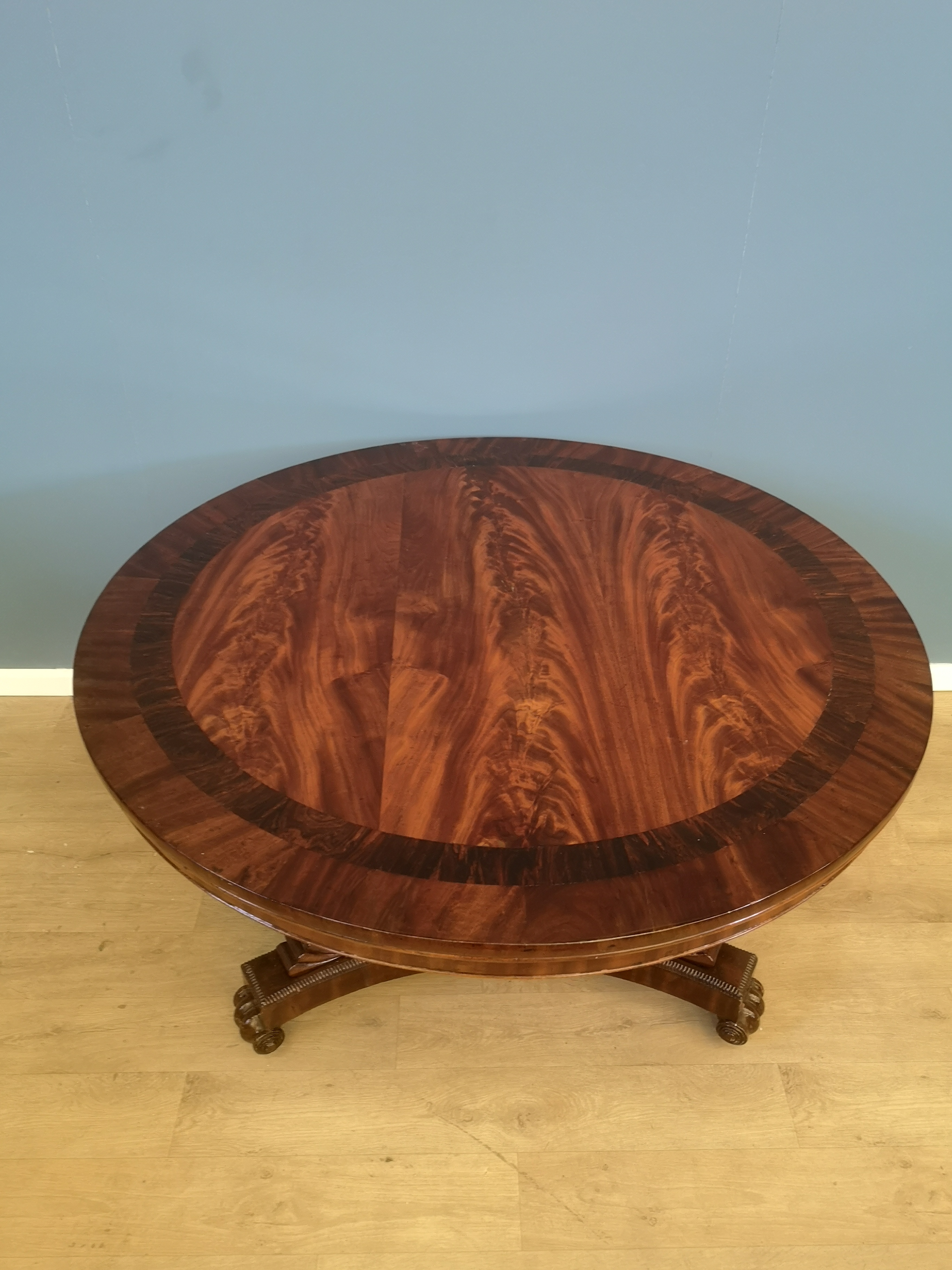 Victorian mahogany tilt top dining table - Image 3 of 5
