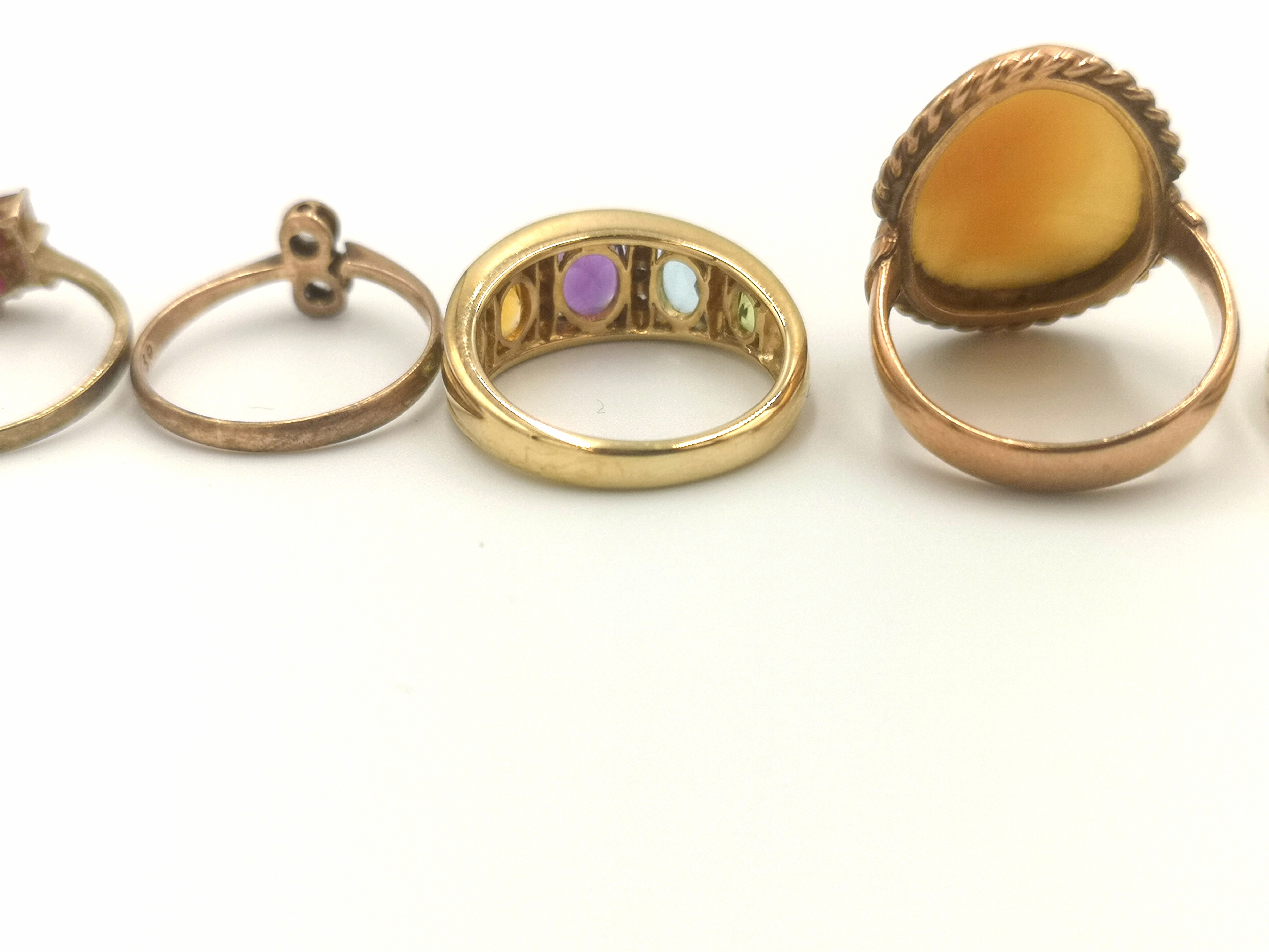 Five 9ct gold rings - Image 6 of 7