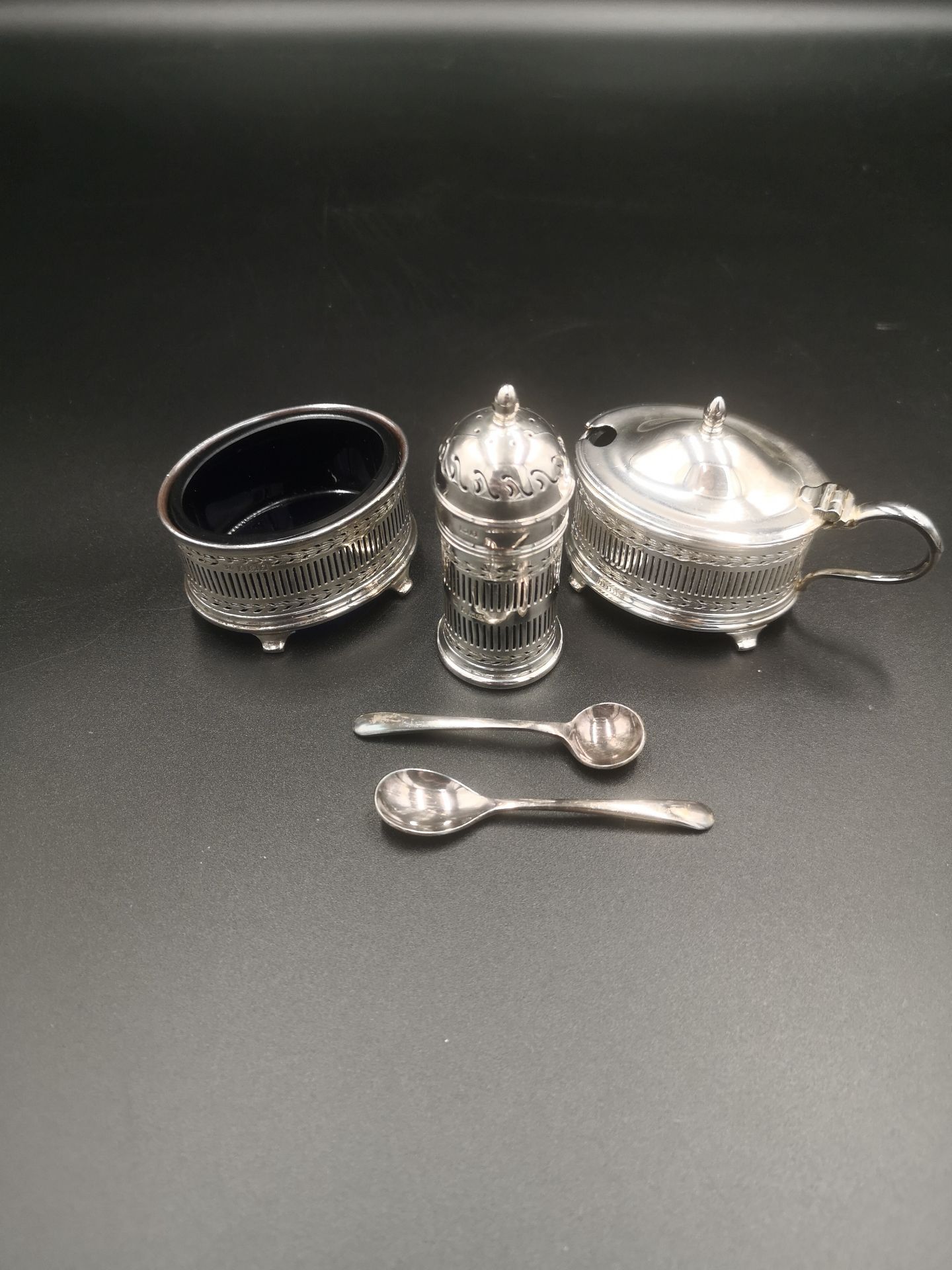 Silver three piece cruet - Bild 2 aus 7