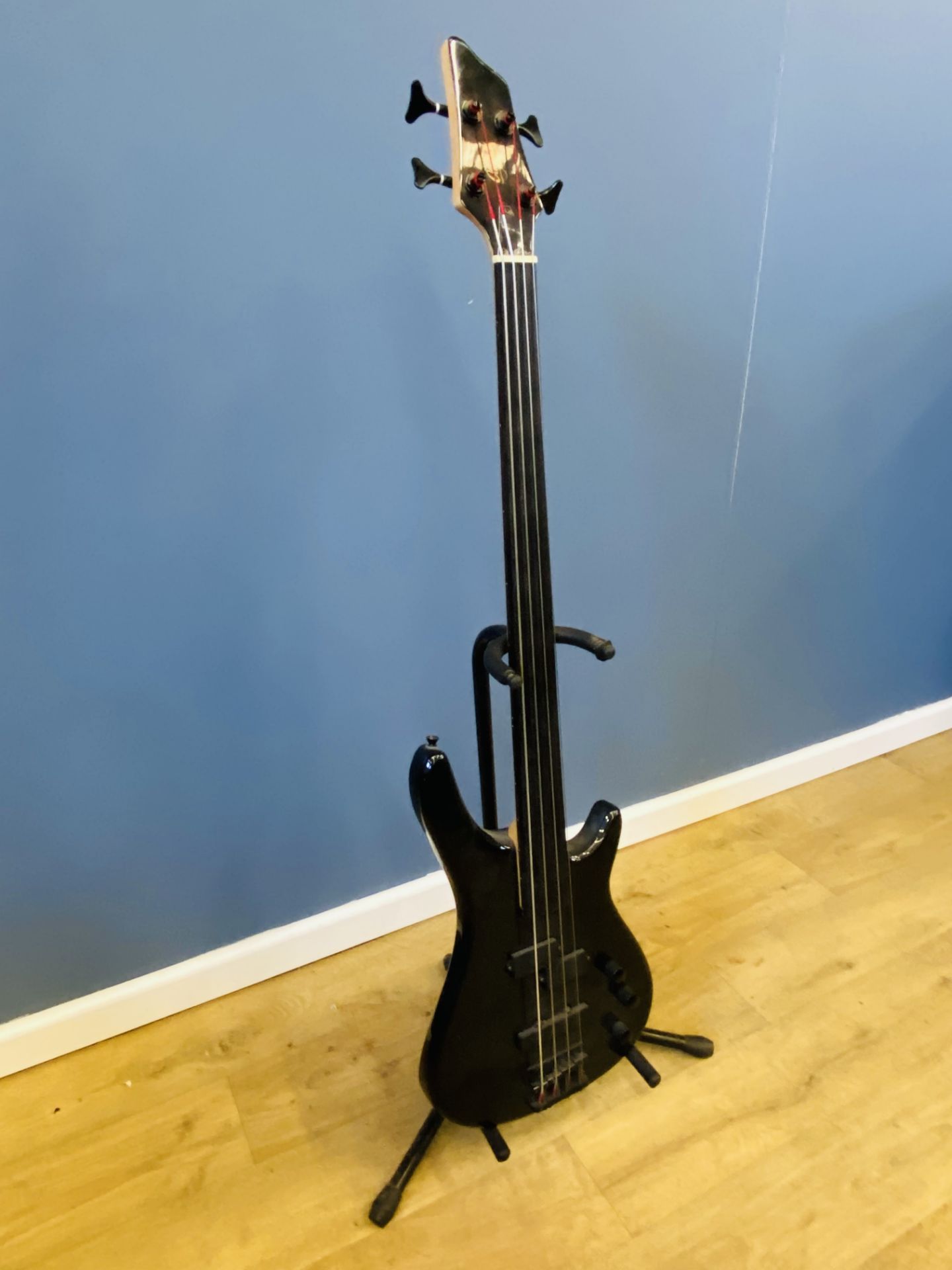 Oldfield fretless bass guitar - Image 2 of 3