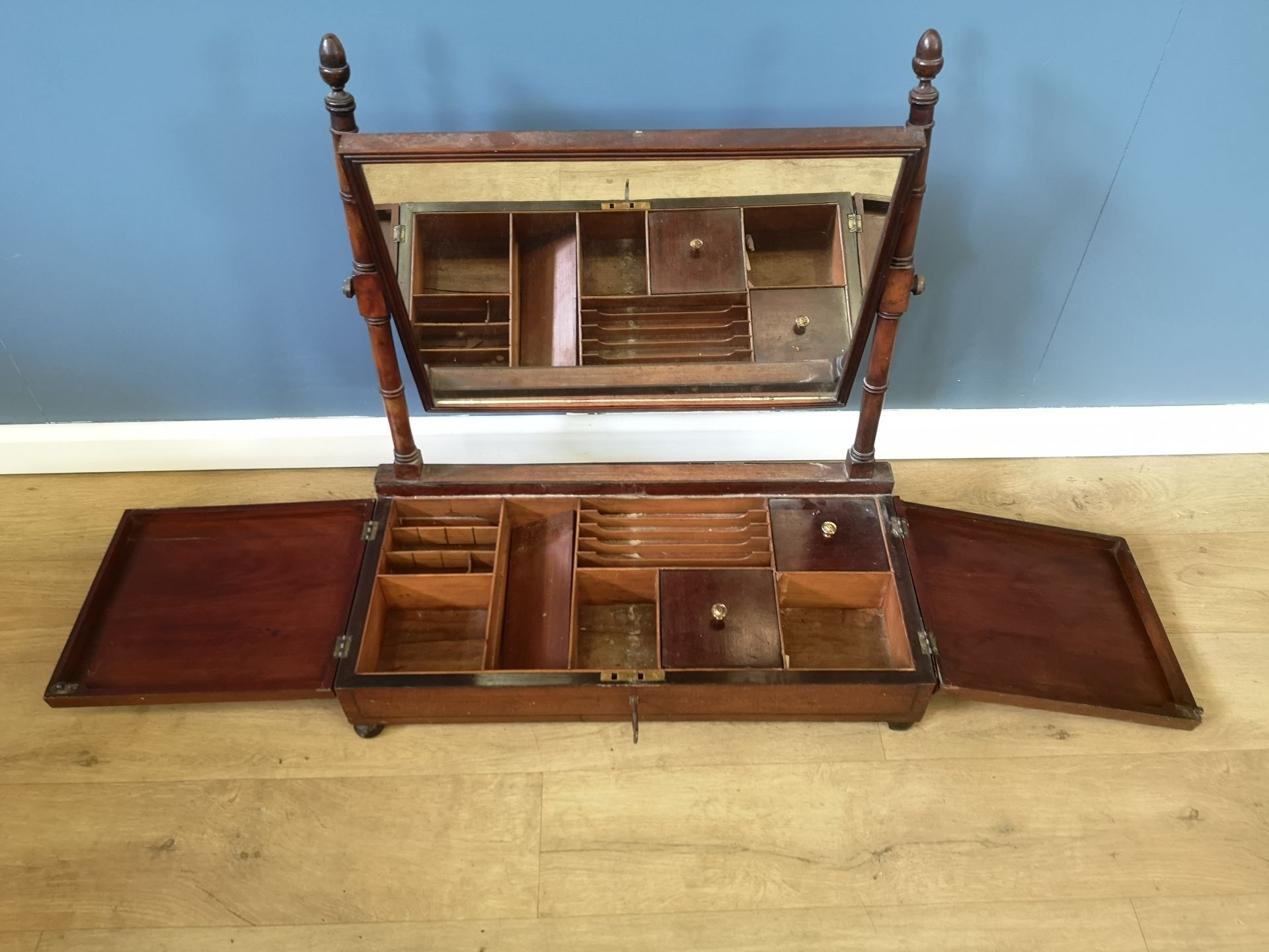 Mahogany veneer toilet mirror - Image 4 of 5