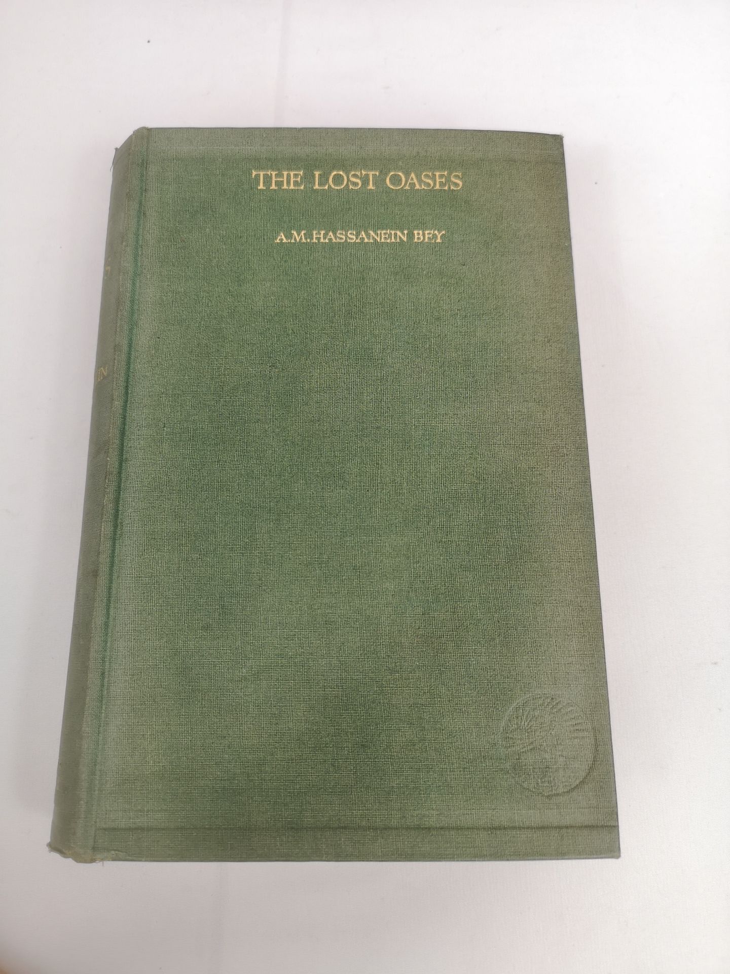 The Lost Oases by A.M.Hassanein Bey; together with Revolt in the Desert by T.E. Lawrence - Image 2 of 8