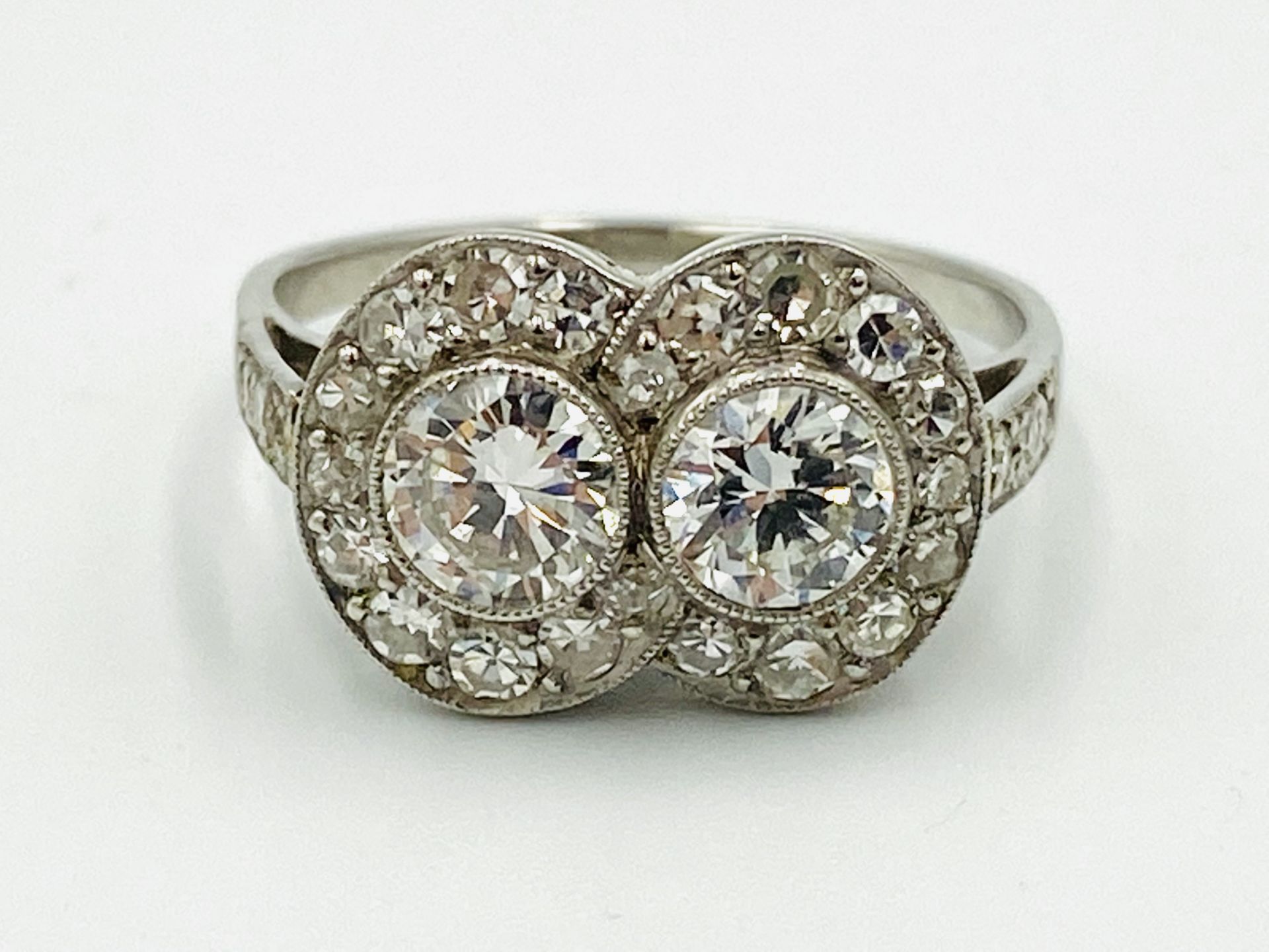 18ct white gold and diamond ring