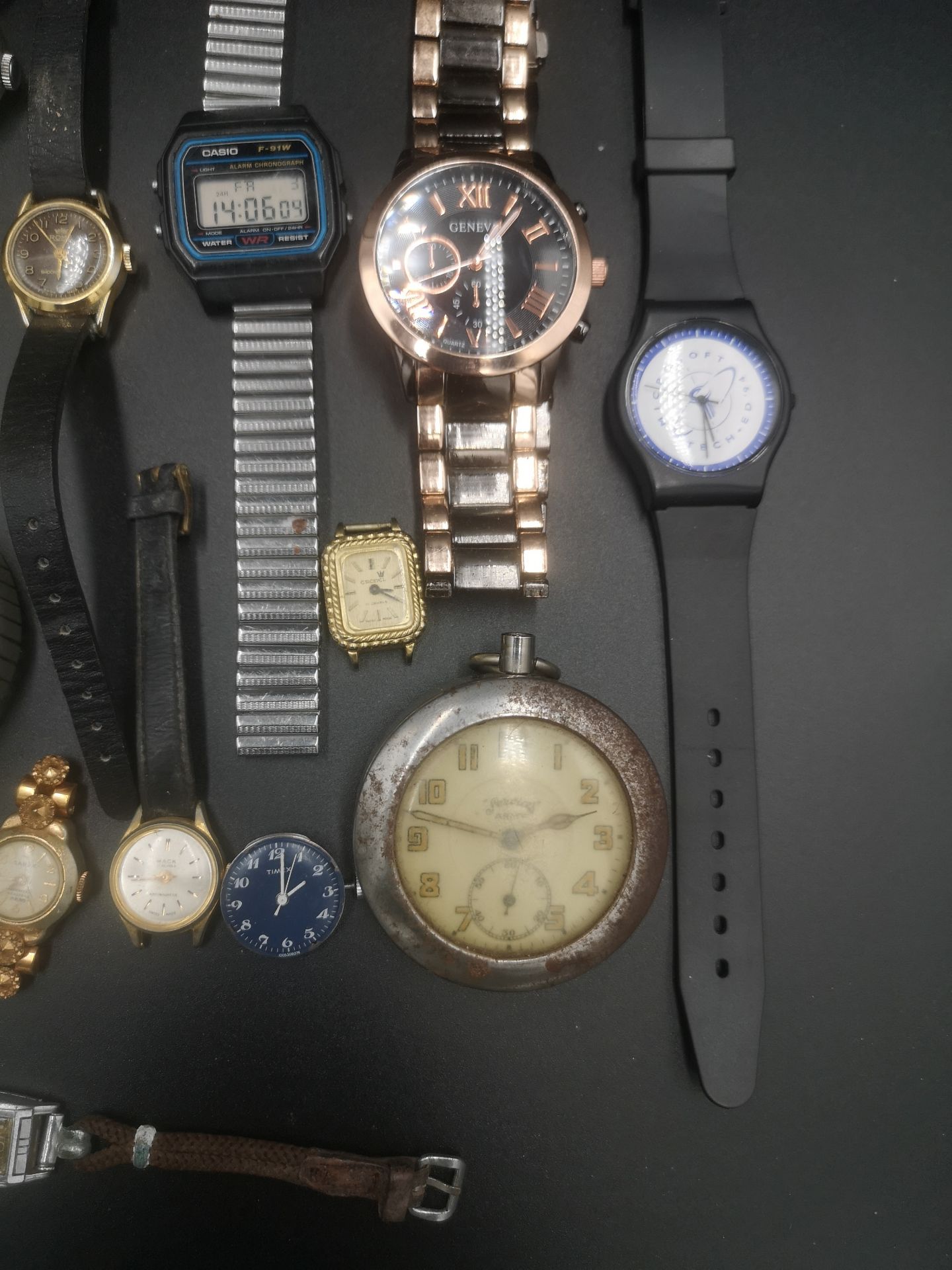 Quantity of fashion watches - Image 3 of 6