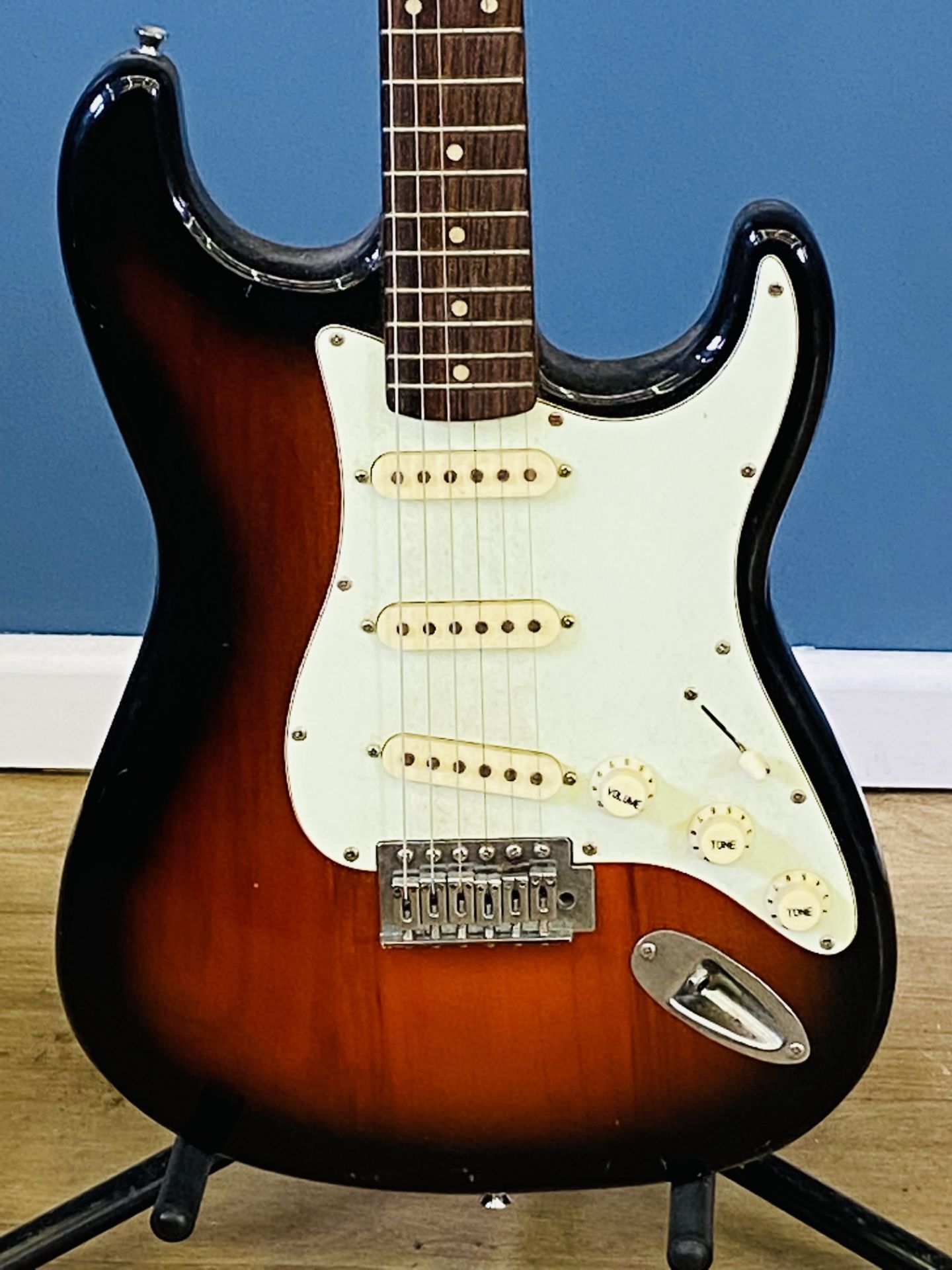 Jim Deacon Stratocaster style electric guitar - Image 3 of 4