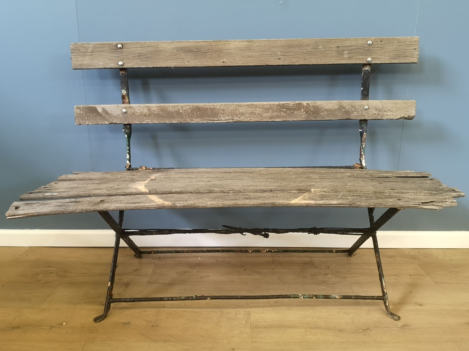 Metal garden bench with wood seat - Image 4 of 4