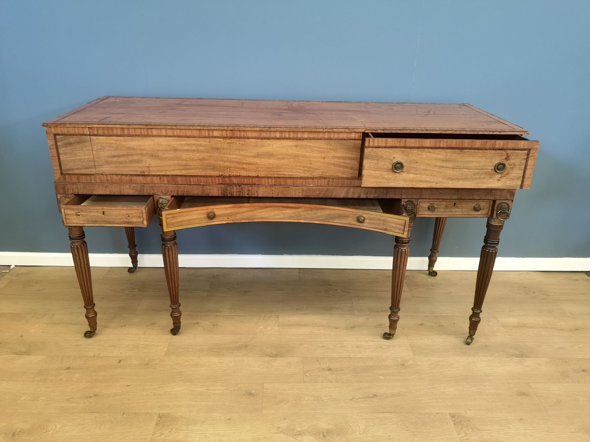 Georgian mahogany sideboard - Image 4 of 6