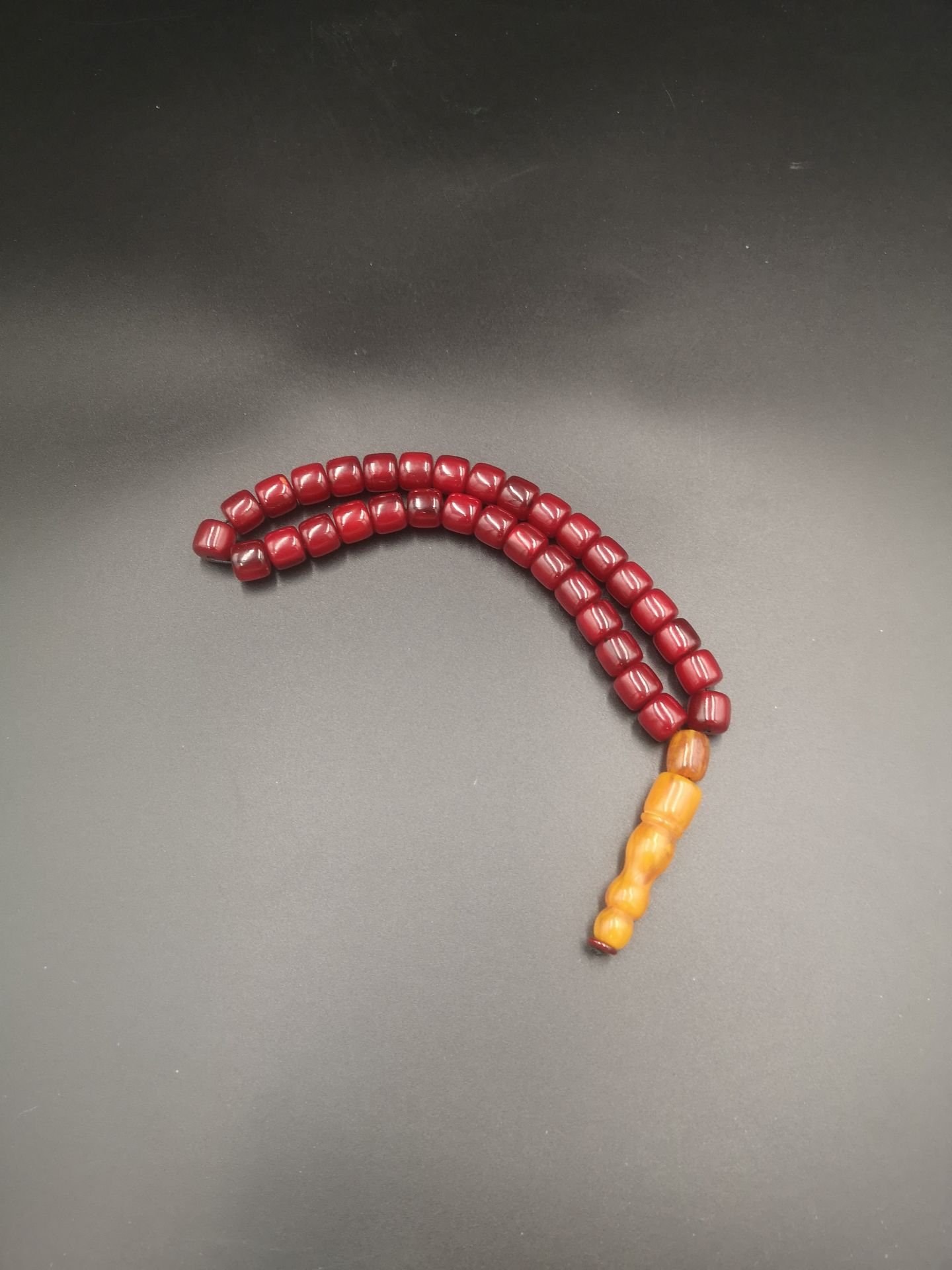 Cherry amber bakelite worry beads - Image 4 of 4