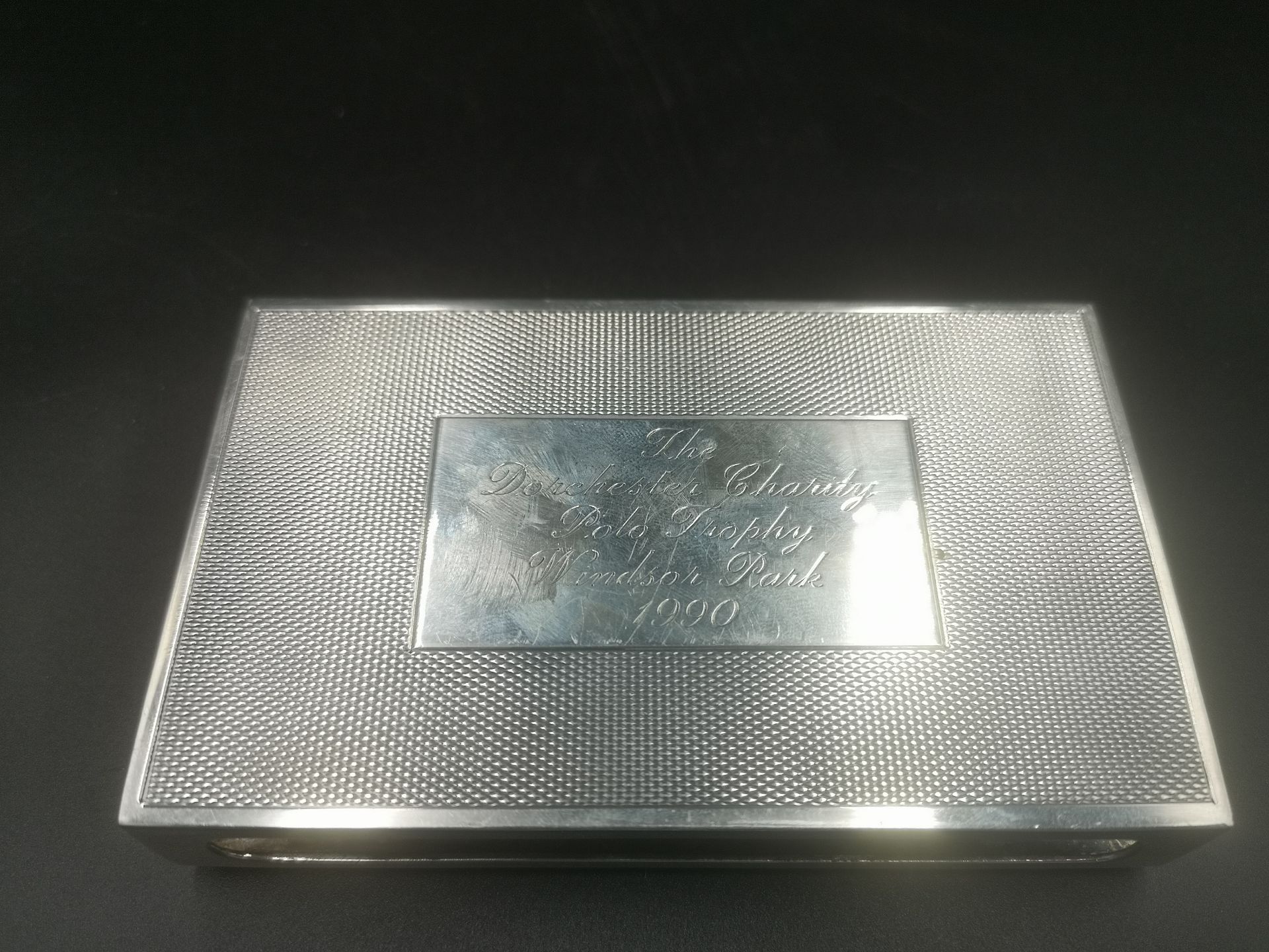 Asprey silver matchbox holder with gold detailing - Image 2 of 5