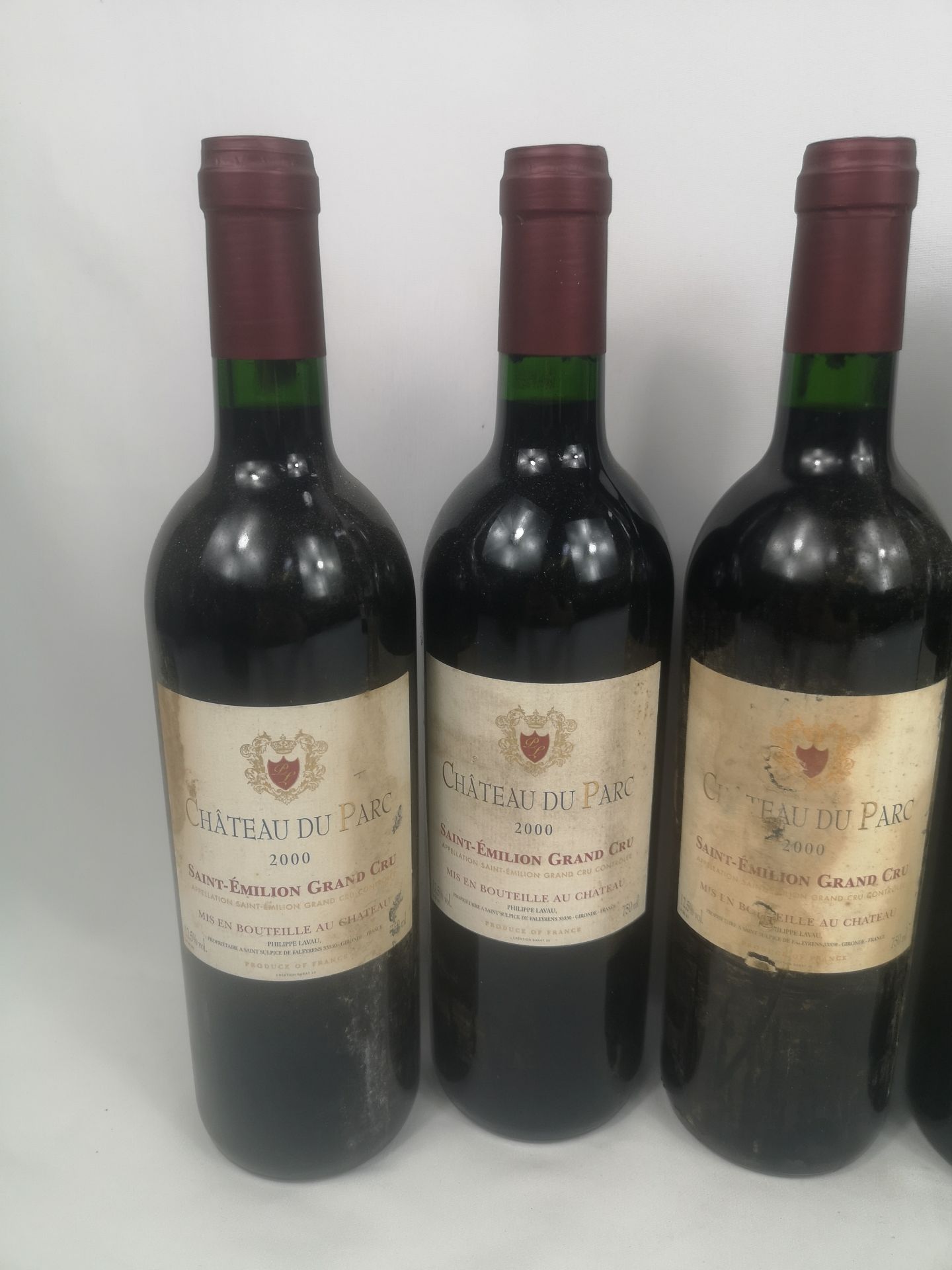 Nine 75cl bottles of Château du Parc Saint-Emilion Grand Cru 2000. - Image 2 of 5