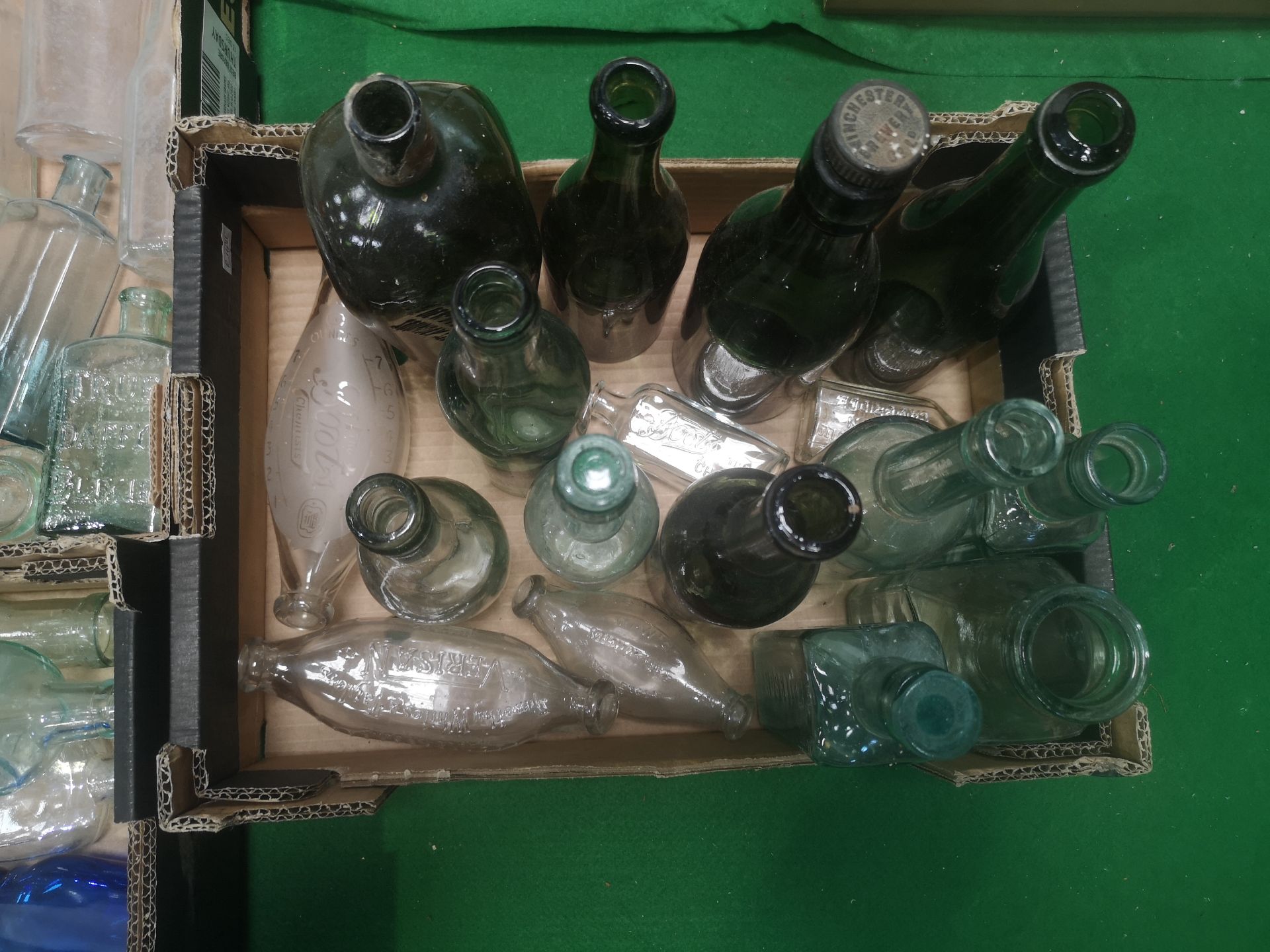 Quantity of glass bottles - Image 5 of 7