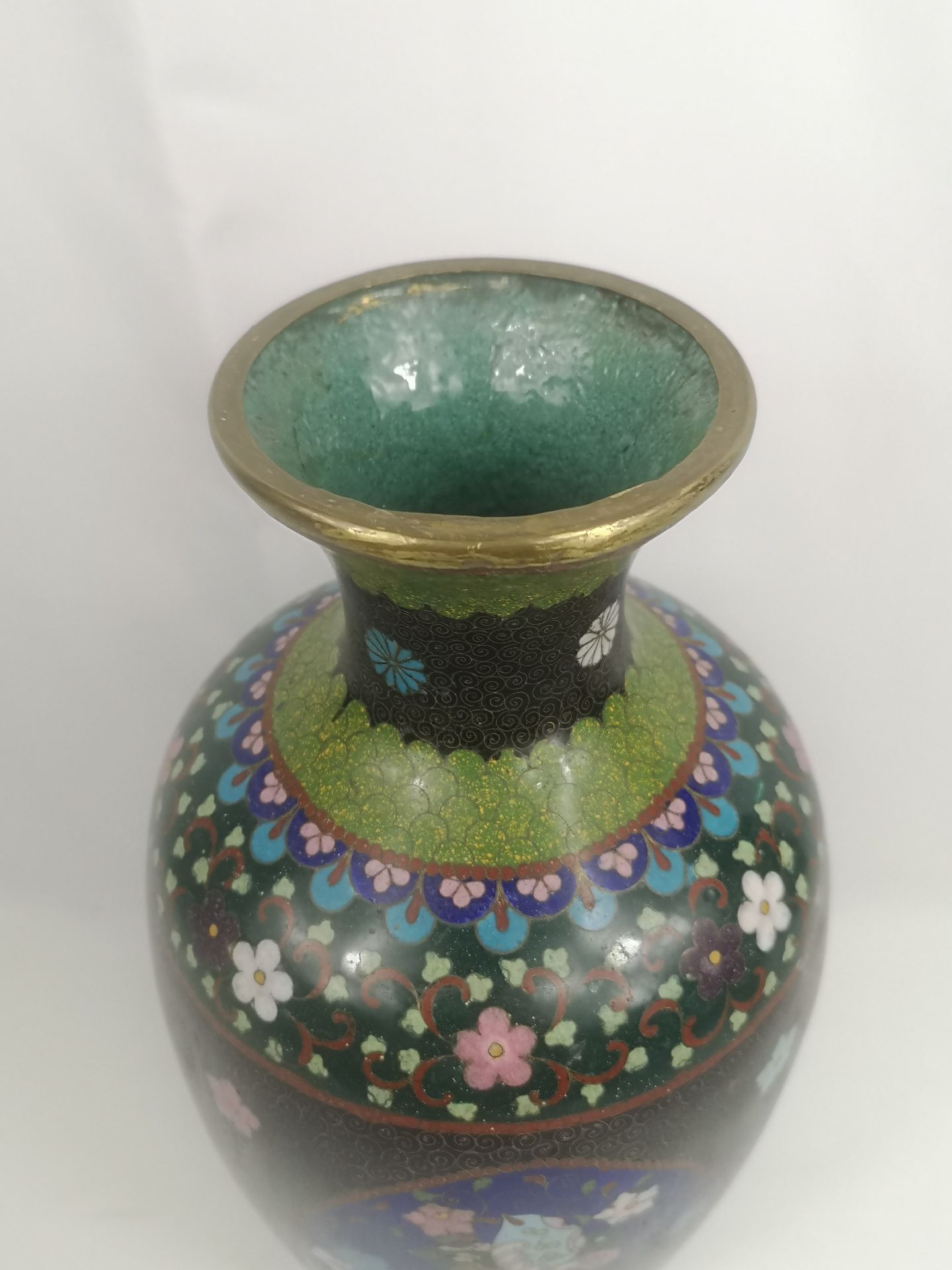 Cloisonne vase together with an Oriental vase - Image 3 of 7