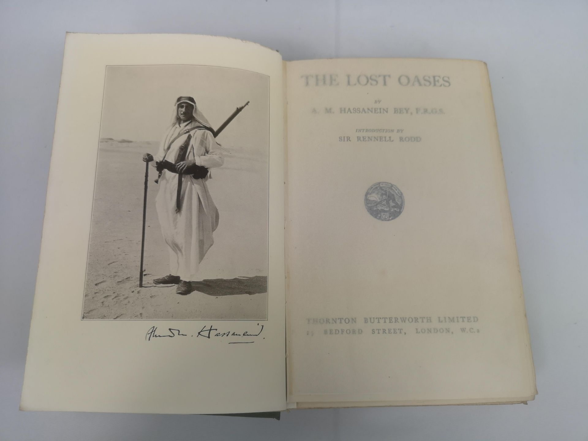 The Lost Oases by A.M.Hassanein Bey; together with Revolt in the Desert by T.E. Lawrence - Image 4 of 8