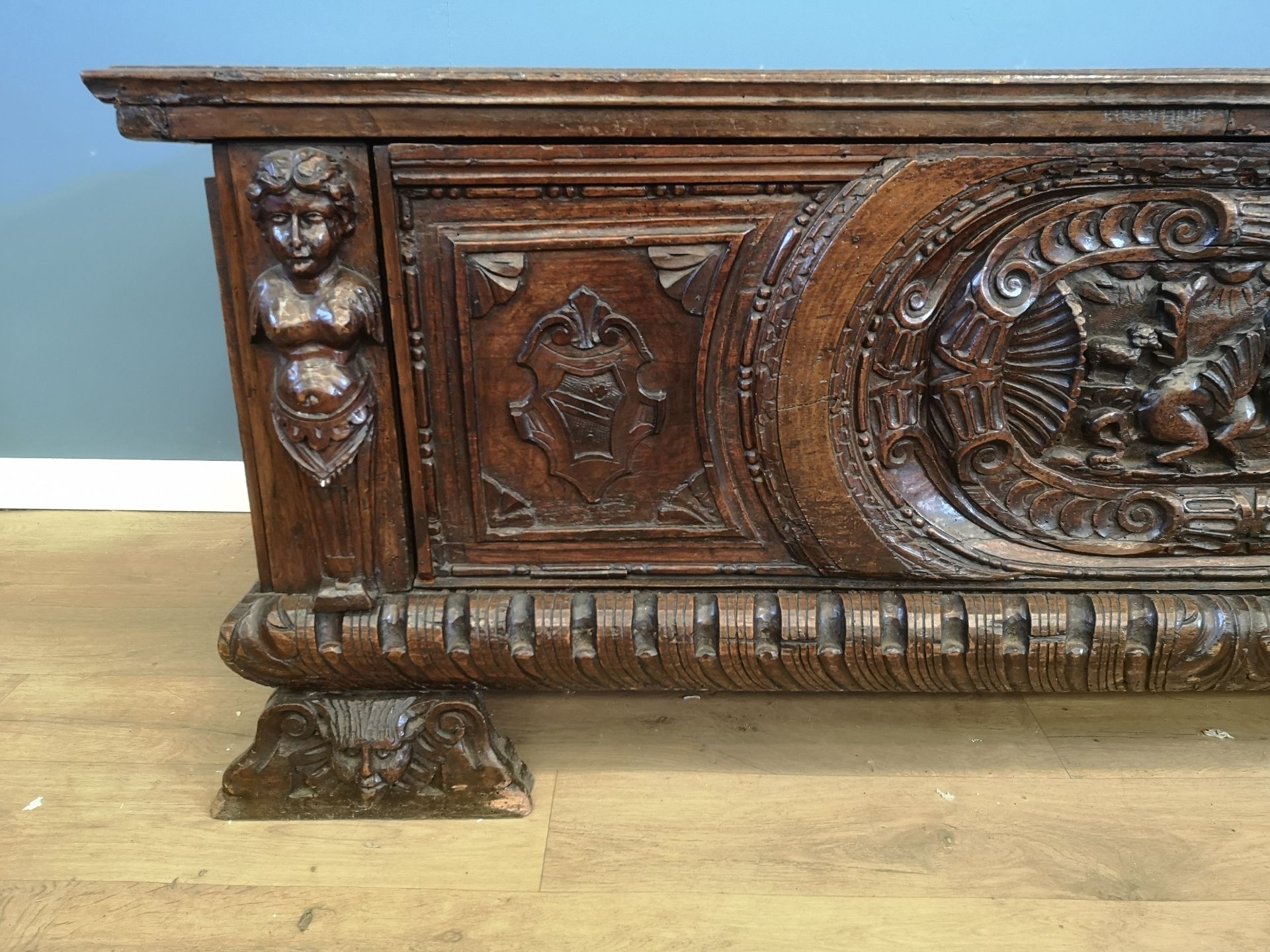 18th century oak chest - Image 5 of 6