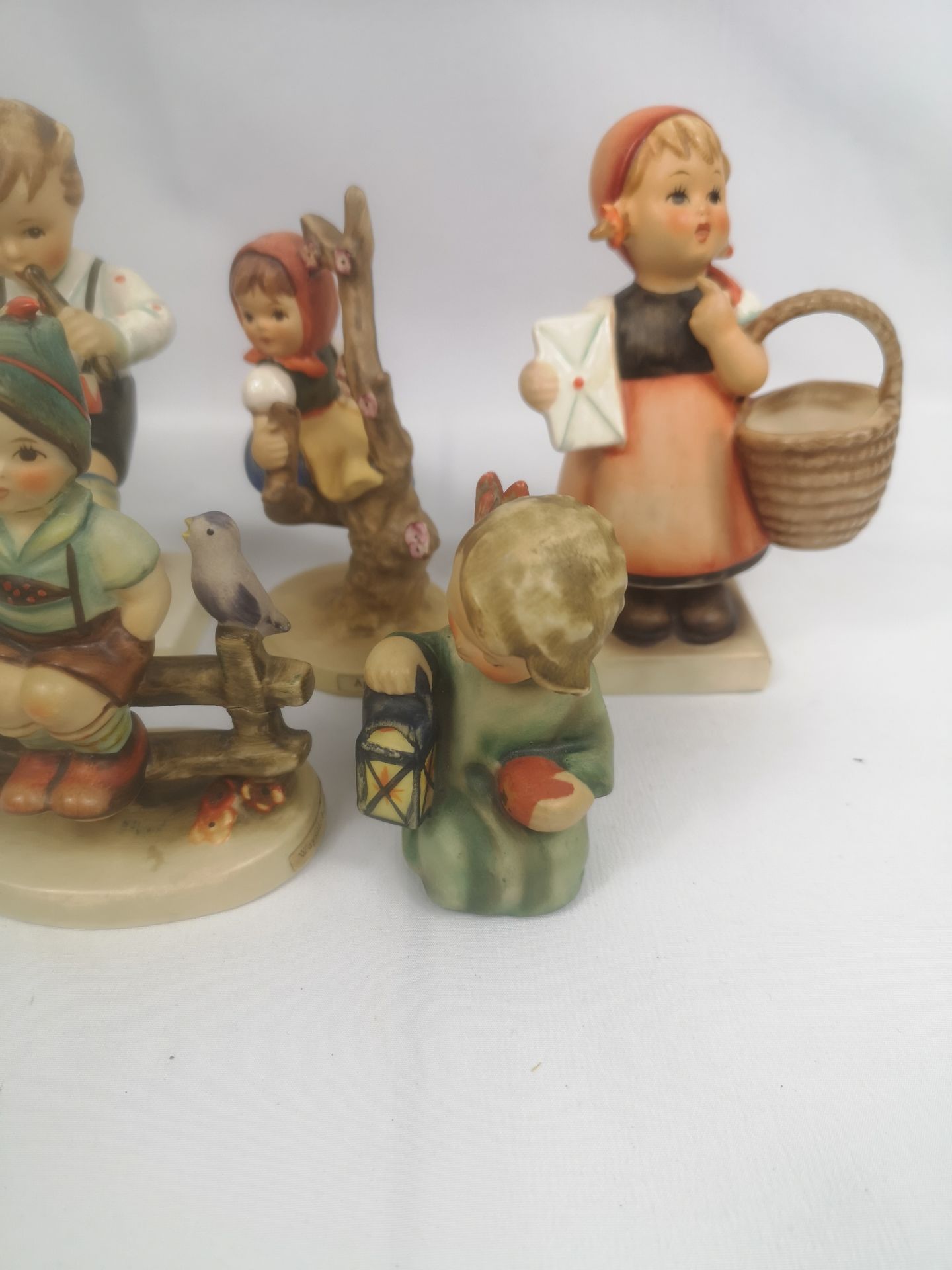 Six Goebel figures - Bild 4 aus 5