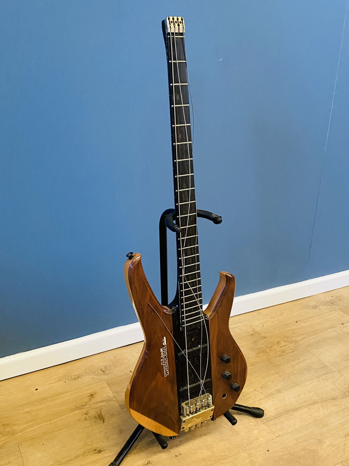 Washburn Status Series 1000 Design headless bass. - Image 4 of 4