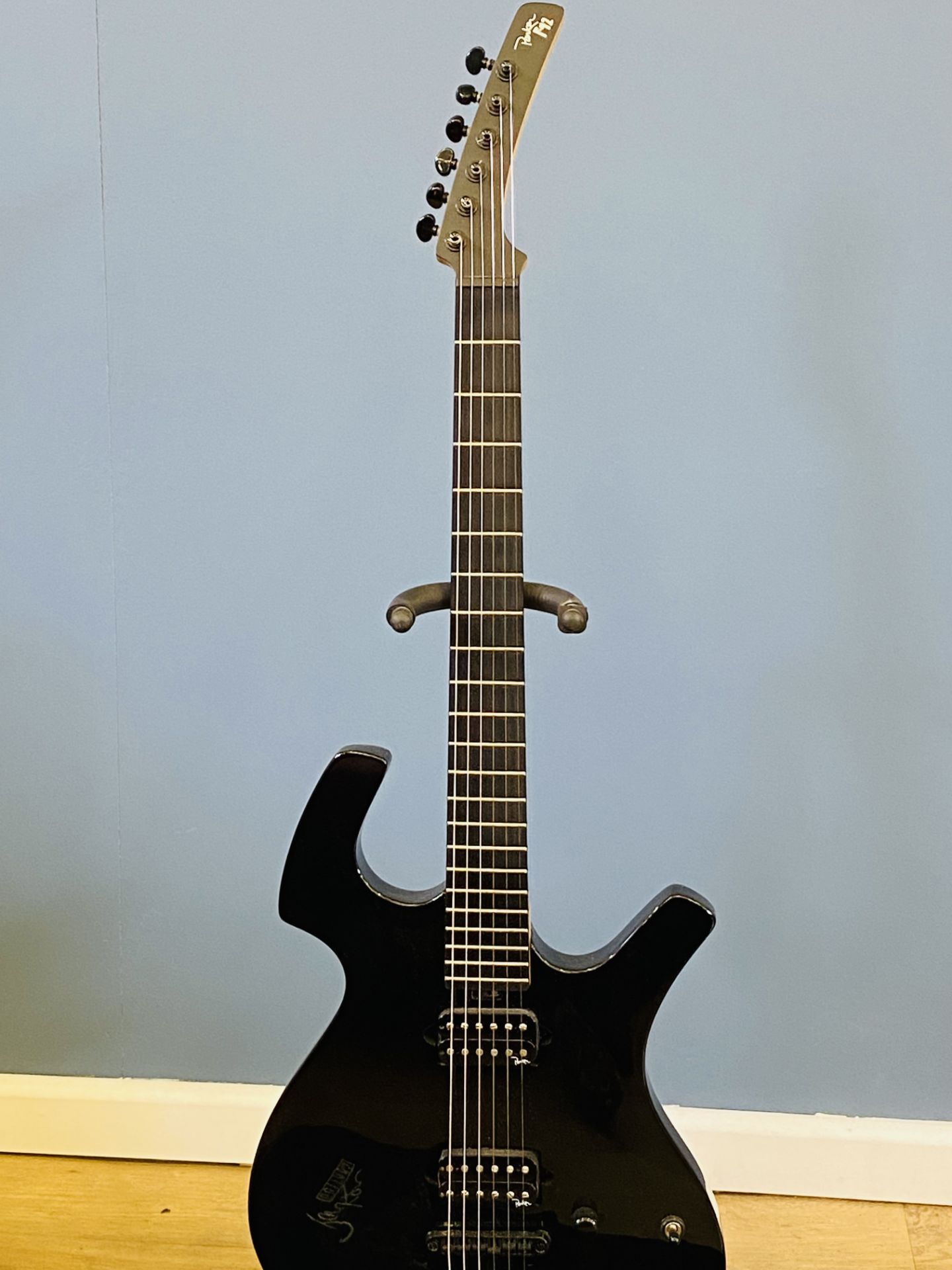 Parker P42 electric guitar in Parker soft case. Estimate £200-250