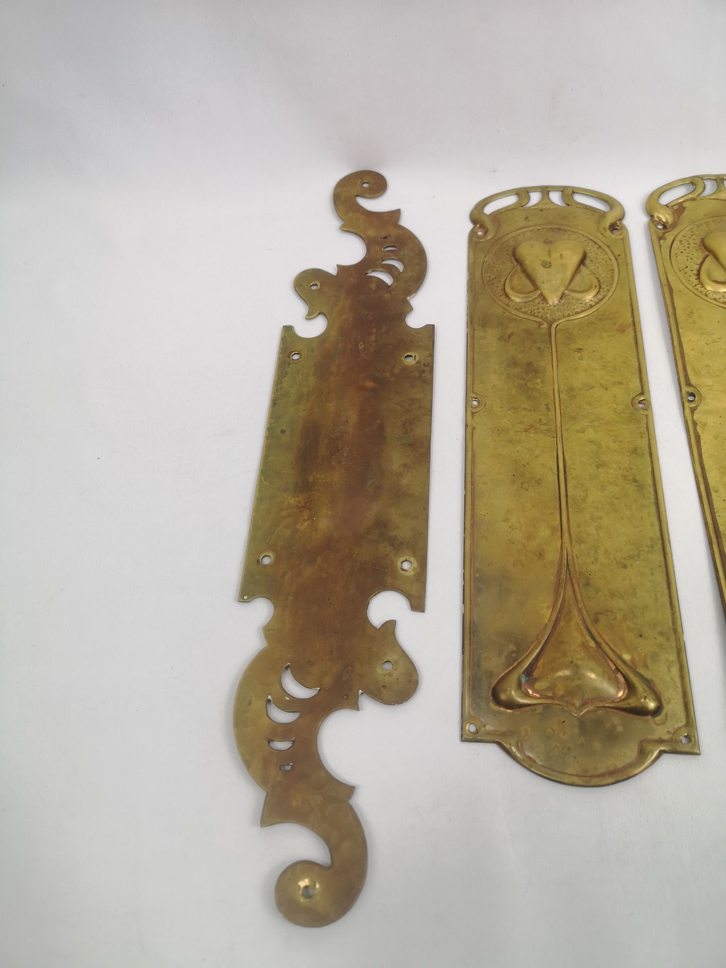 Six art nouveau style brass door plates - Image 2 of 4