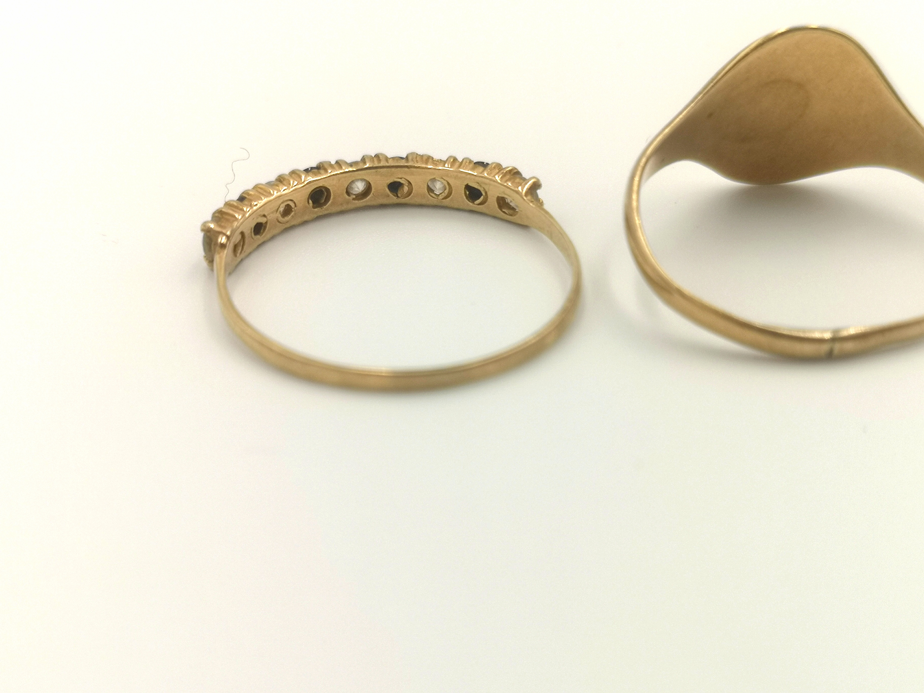 Two 9ct gold rings - Image 4 of 4