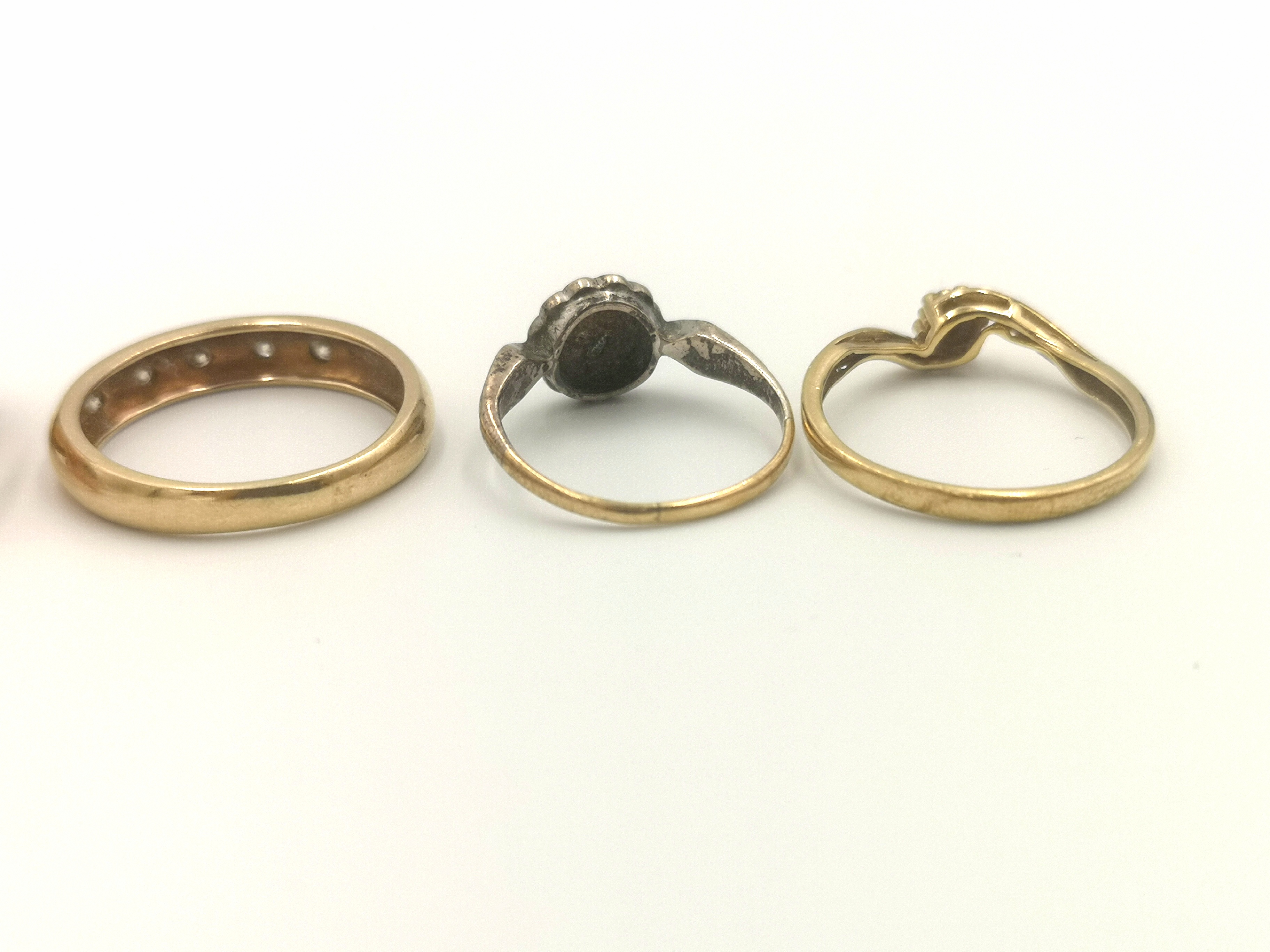 Five 9ct gold rings - Image 7 of 7