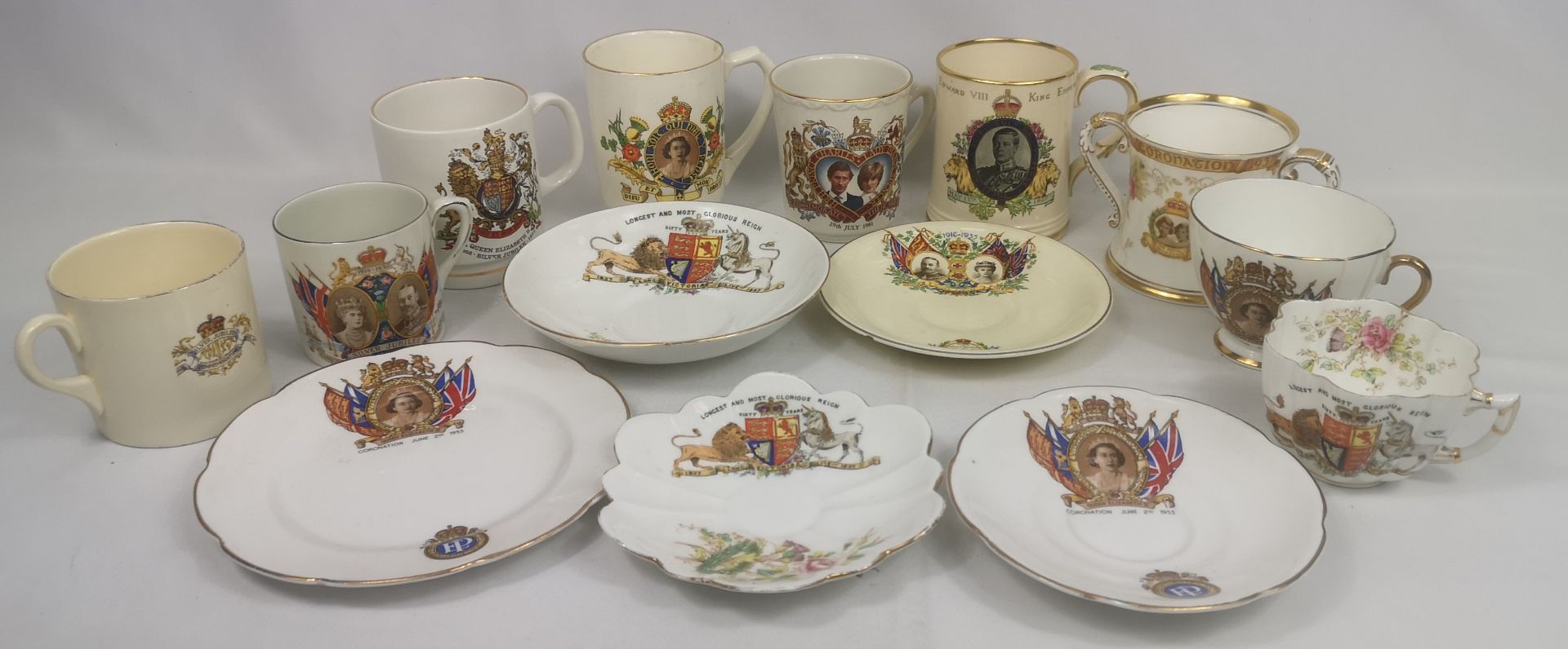 Quantity of Royal commemorative china - Bild 6 aus 6