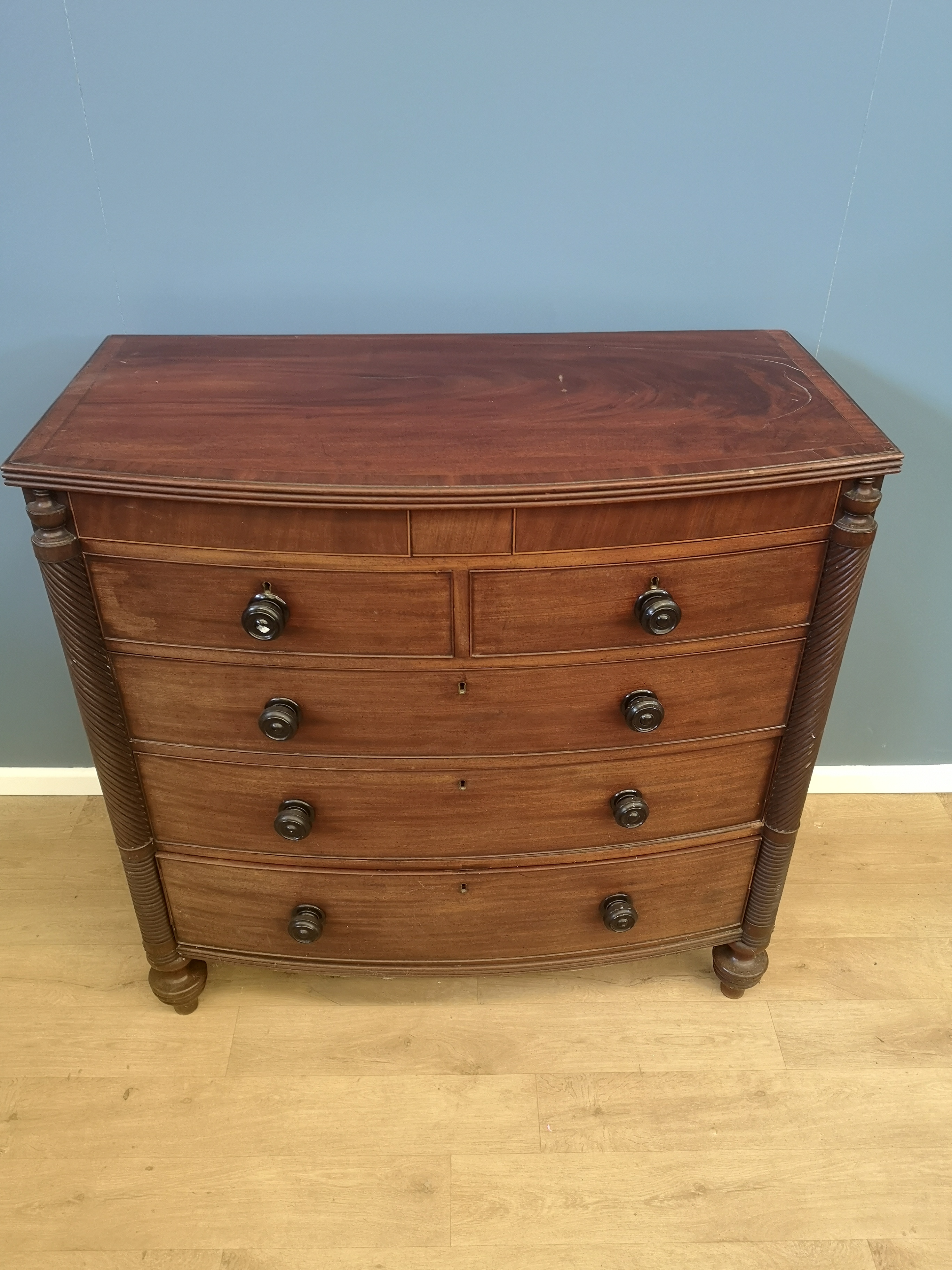 19th century mahogany bow fronted chest of drawers - Image 2 of 6