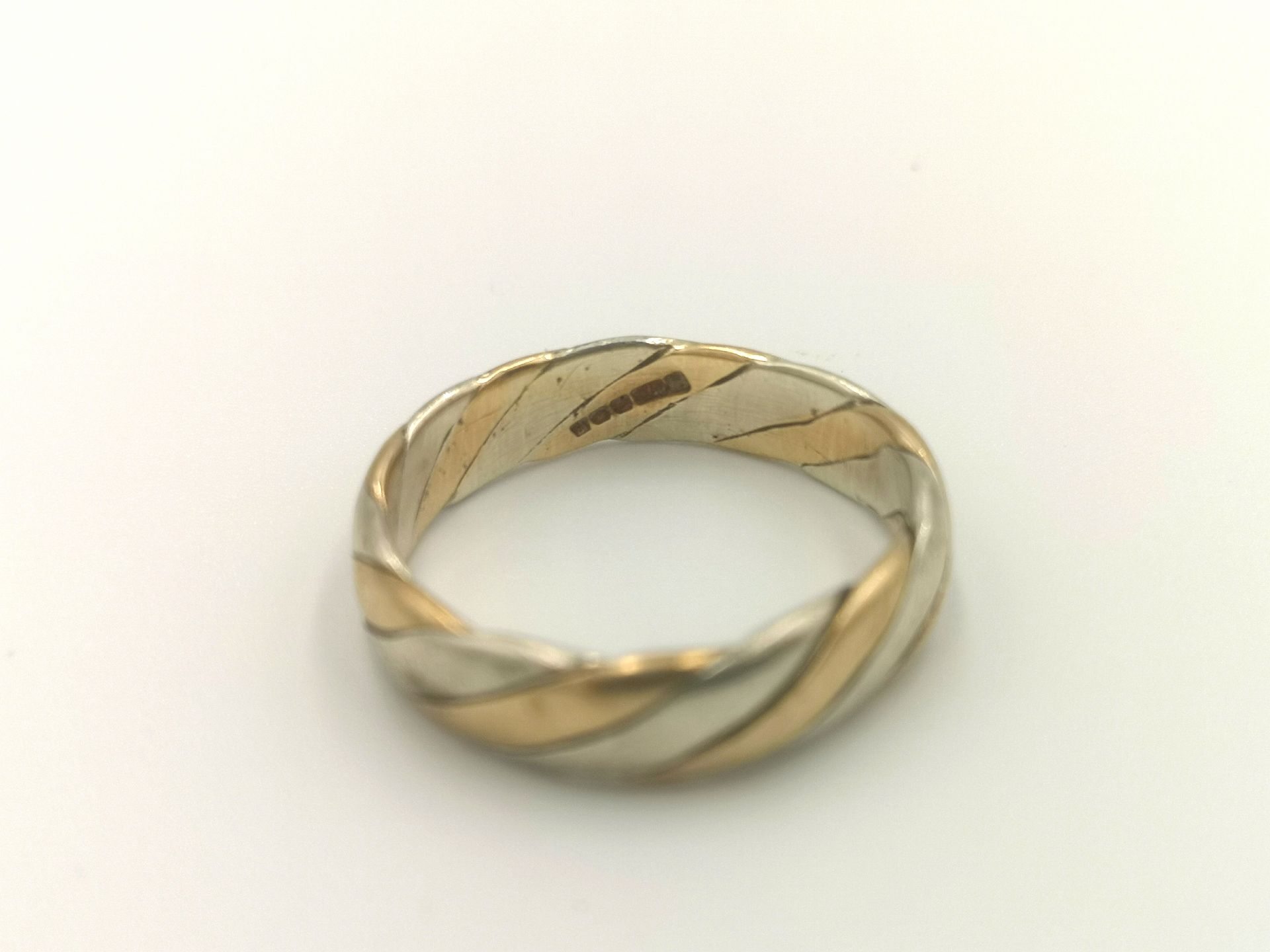 9ct gold ring - Image 4 of 4