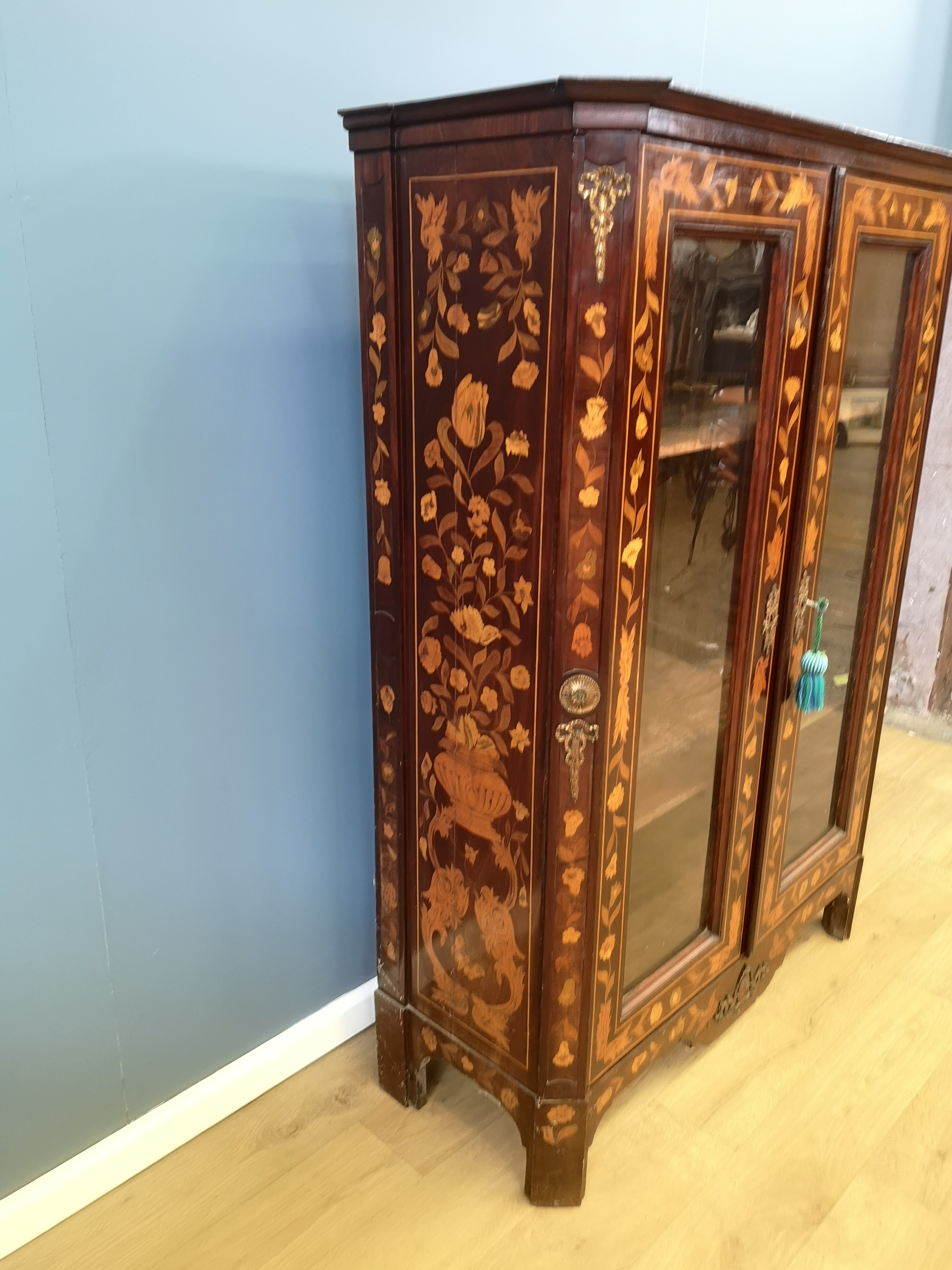 Mahogany glass fronted bookcase - Image 3 of 6