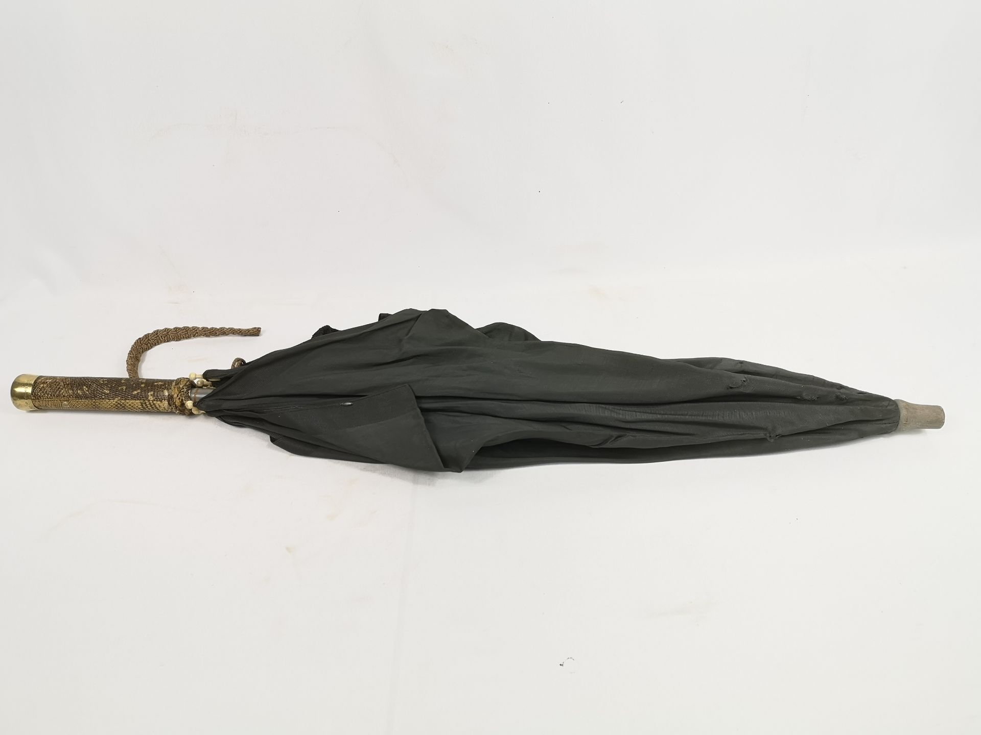 Brigg umbrella with snakeskin handle and 14ct gold ferrule. CITIES REGULATIONS APPLY TO THIS LOT - Image 2 of 6