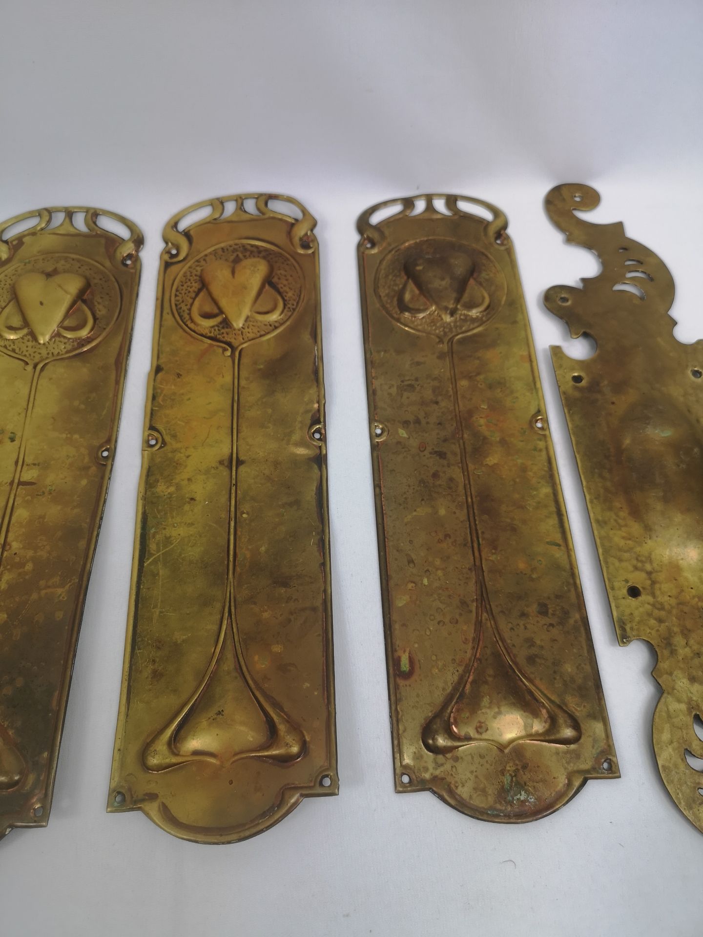 Six art nouveau style brass door plates - Image 3 of 4