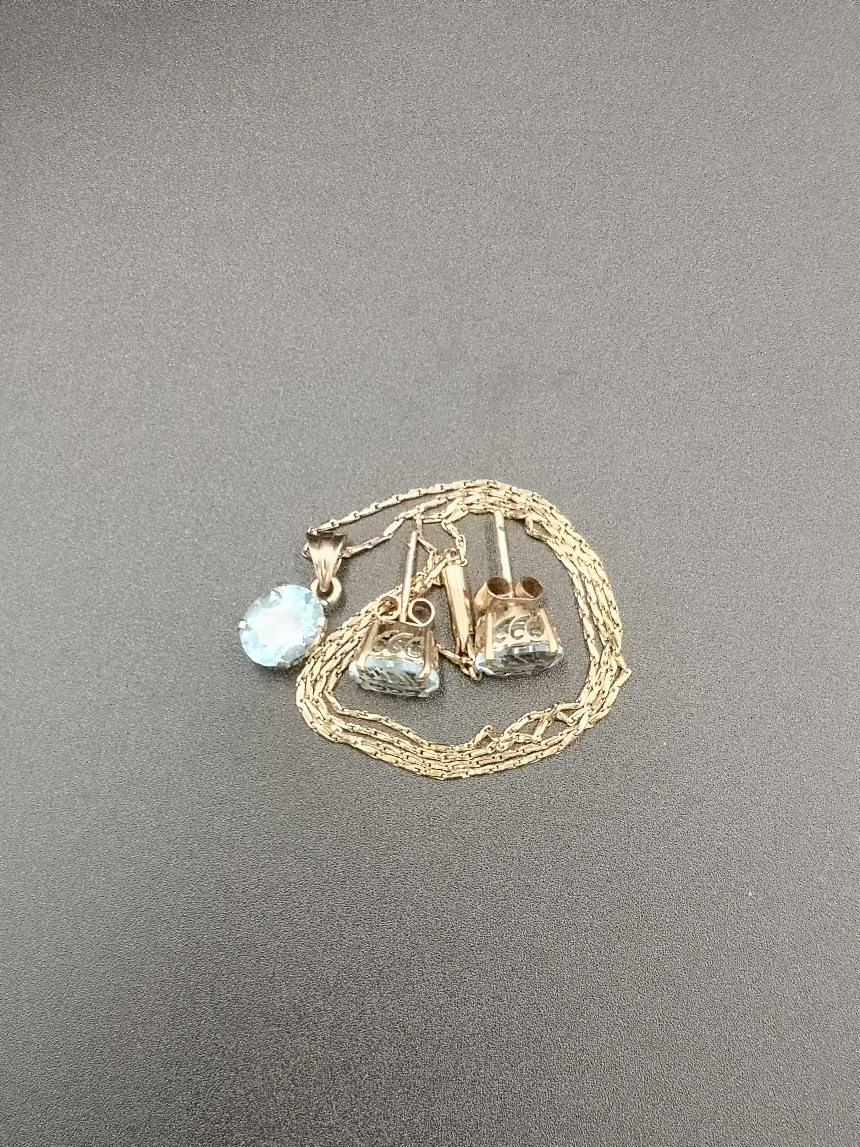 14ct gold and blue topaz earrings - Image 6 of 6