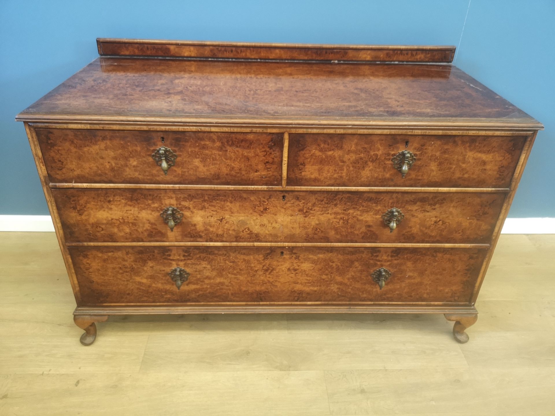 Waring & Gillow walnut chest of drawers - Image 6 of 6