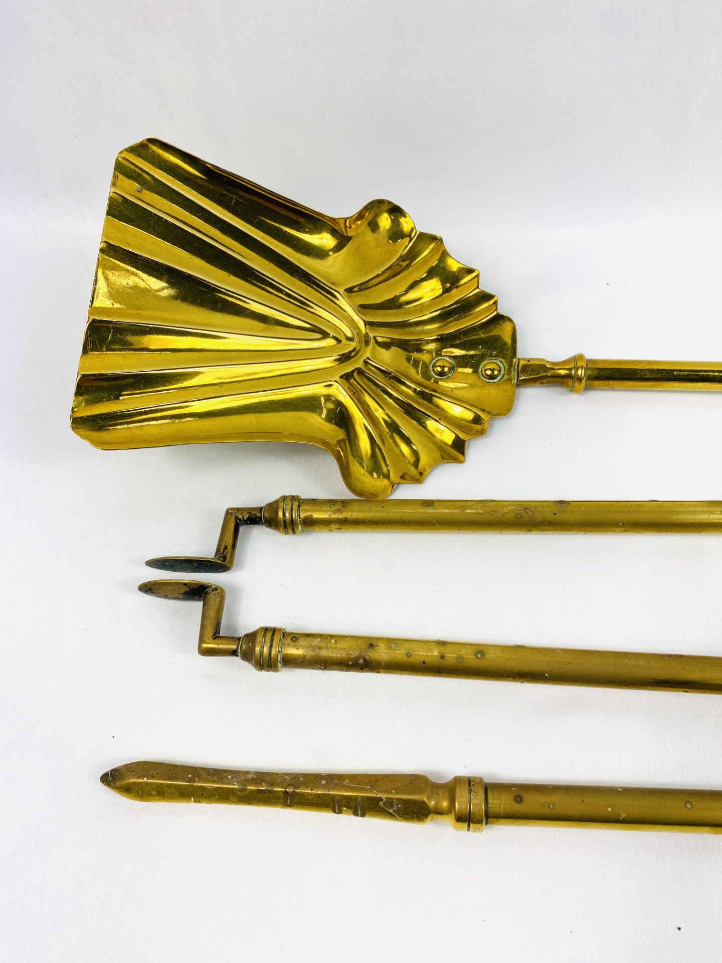 Set of brass fire irons - Image 3 of 3