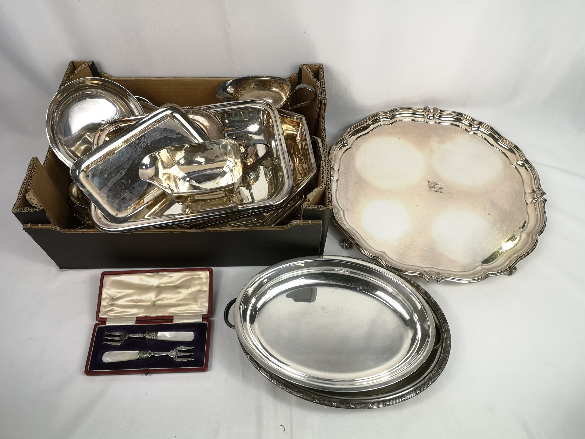 Quantity of silver plate