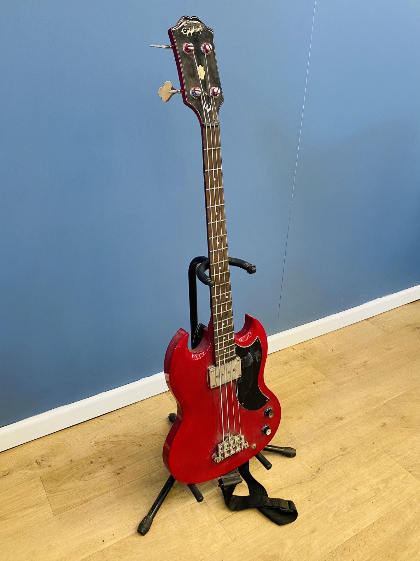 Epiphone bass guitar - Image 3 of 4