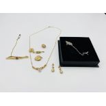 Collection of 9ct gold and yellow metal jewellery