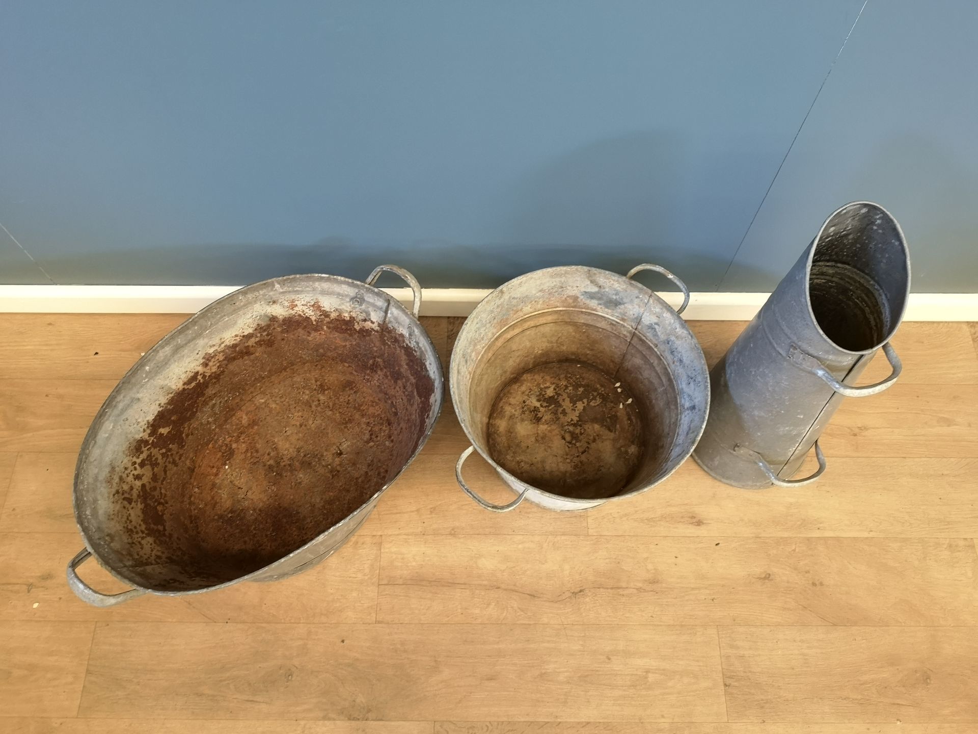 Two galvanised pails and a coal scuttle - Image 4 of 4