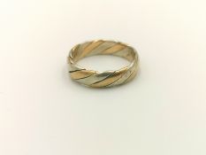 9ct gold ring