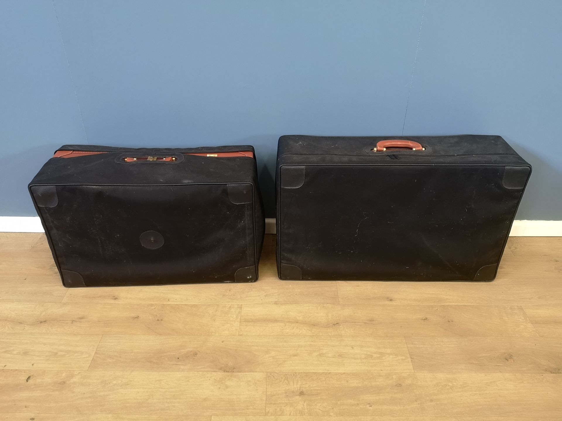 Two Asprey hard sided leather suitcases - Bild 8 aus 8